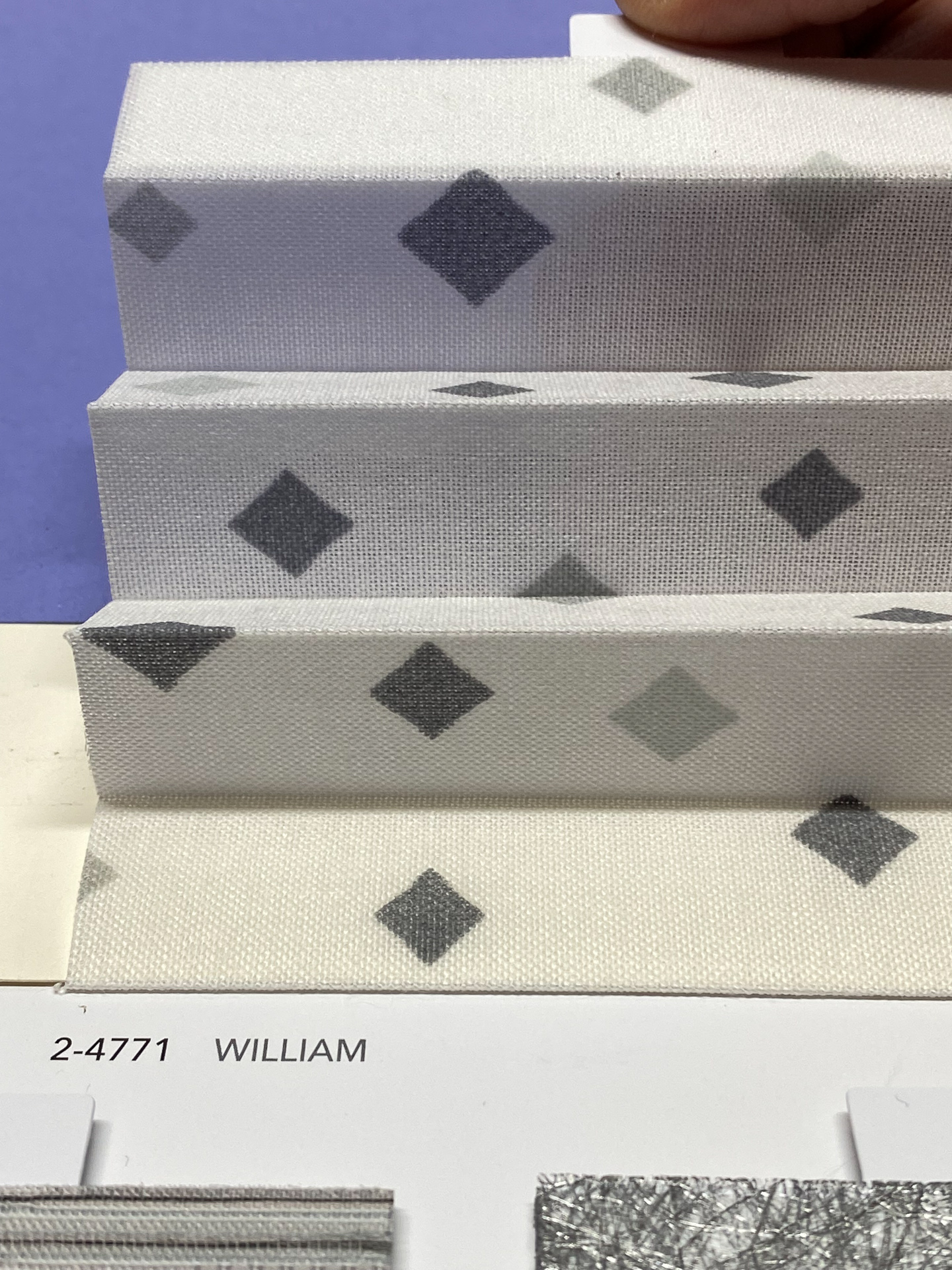 MHZ Plissee Stoff Muster aus der Farbkarte "10 Modern Grey" | Material: 100 % PES