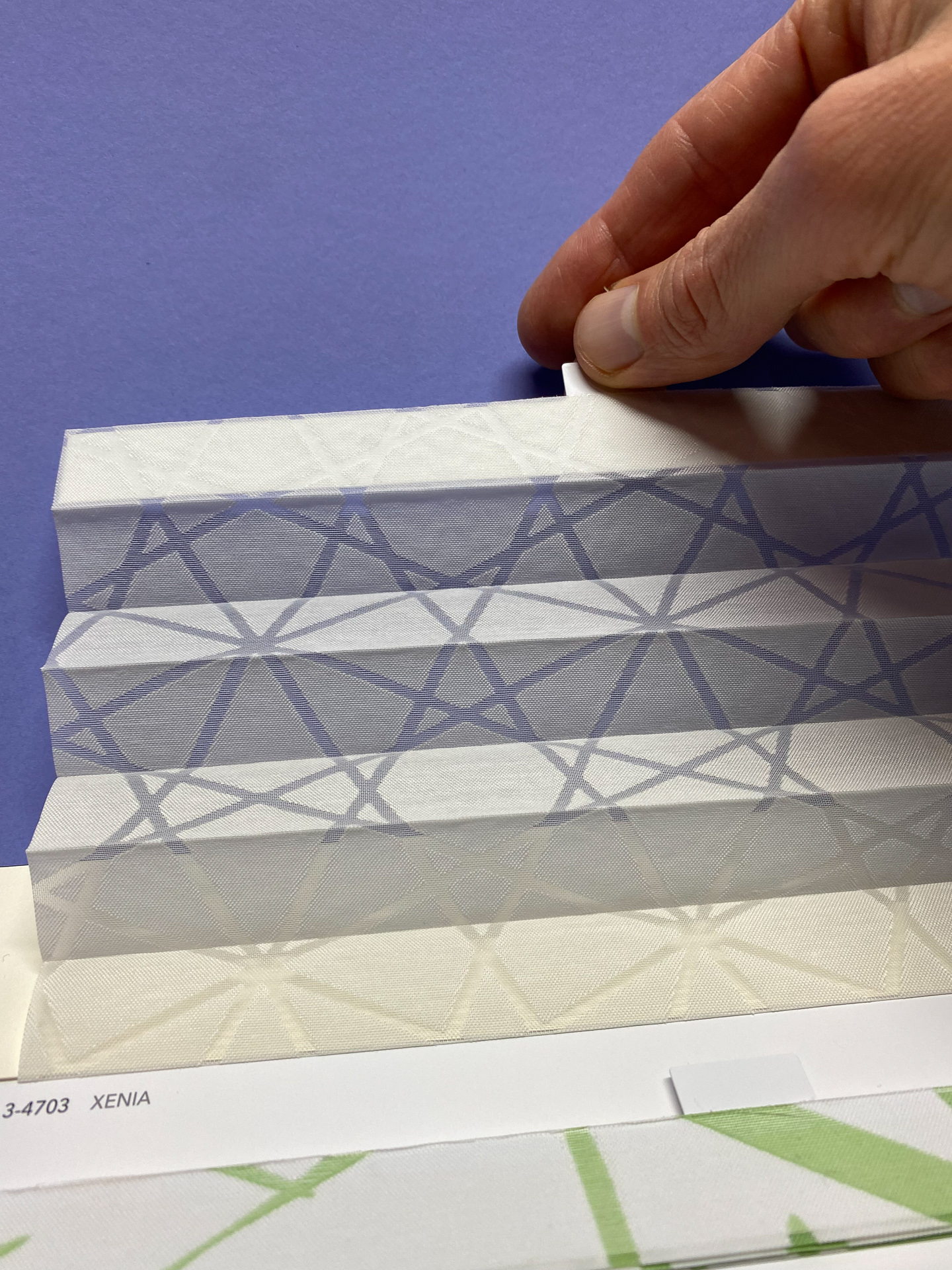 MHZ Plissee Stoff Muster aus der Farbkarte "1 white classics" | Material: 70 % PES / 30 % CV