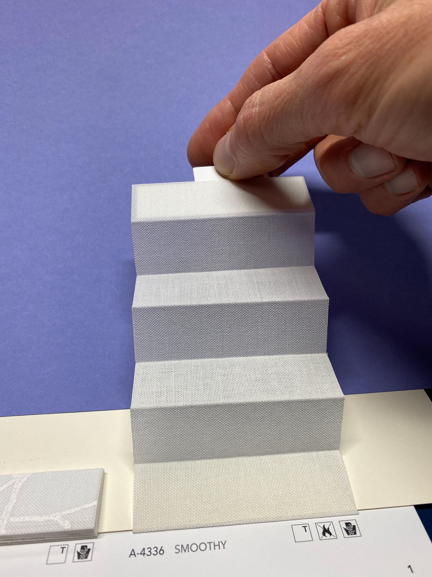 MHZ Plissee Stoff Muster aus der Farbkarte "1 white classics" | Material: 100 % PES