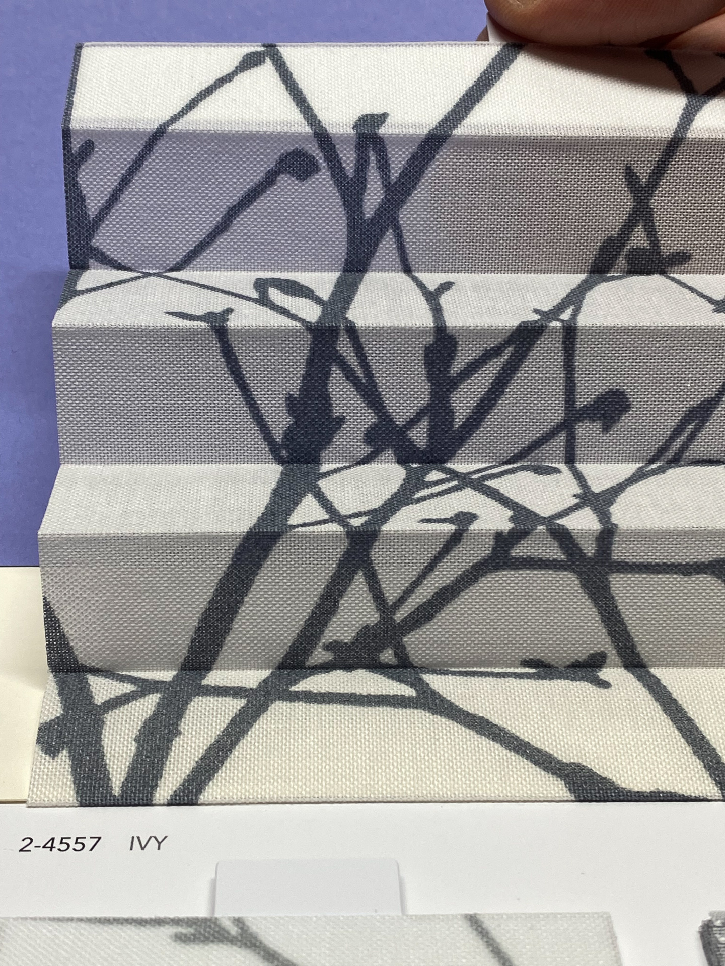 MHZ Plissee Stoff Muster aus der Farbkarte "10 Modern Grey" | Material: 100 % PES