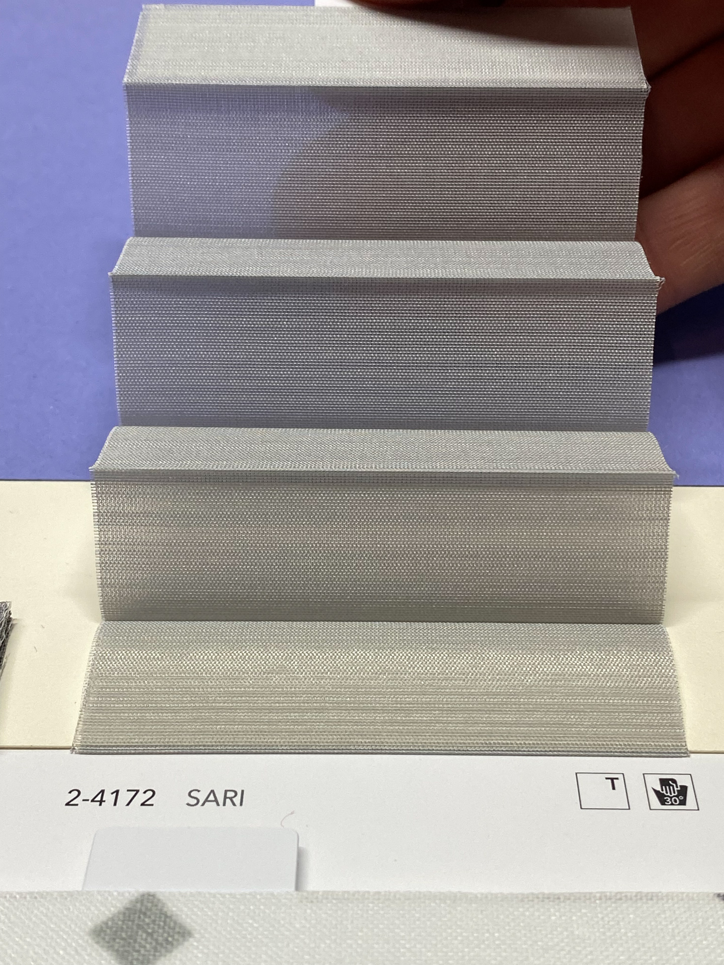 MHZ Plissee Stoff Muster aus der Farbkarte "10 Modern Grey" | Material: 100 % PES