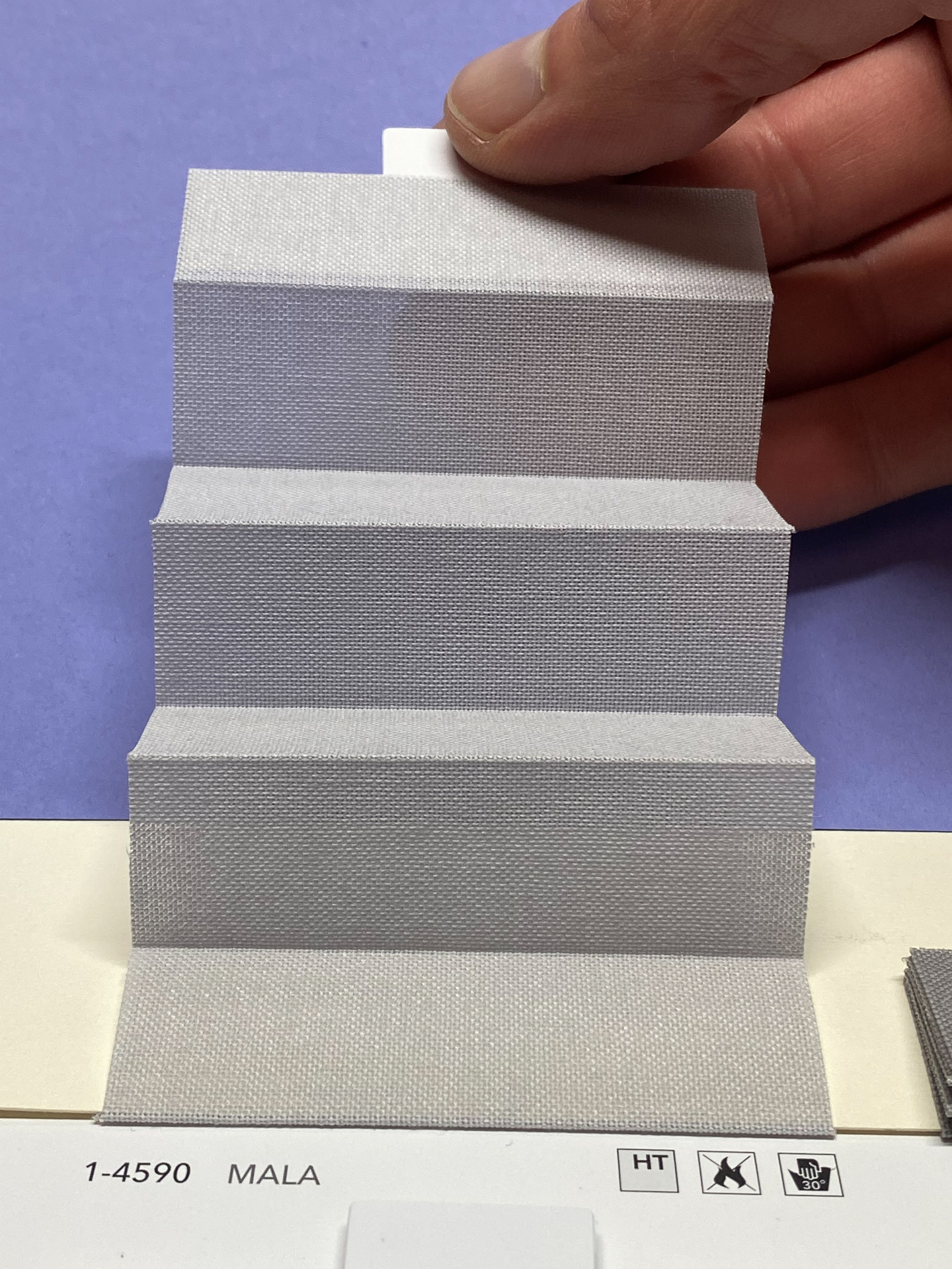 MHZ Plissee Stoff Muster aus der Farbkarte "12 Modern Grey" | Material: 100 % PES Trevira CS