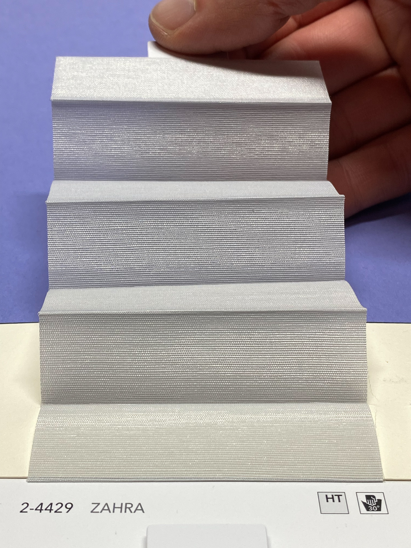 MHZ Plissee Stoff Muster aus der Farbkarte "12 Modern Grey" | Material: 100 % PES