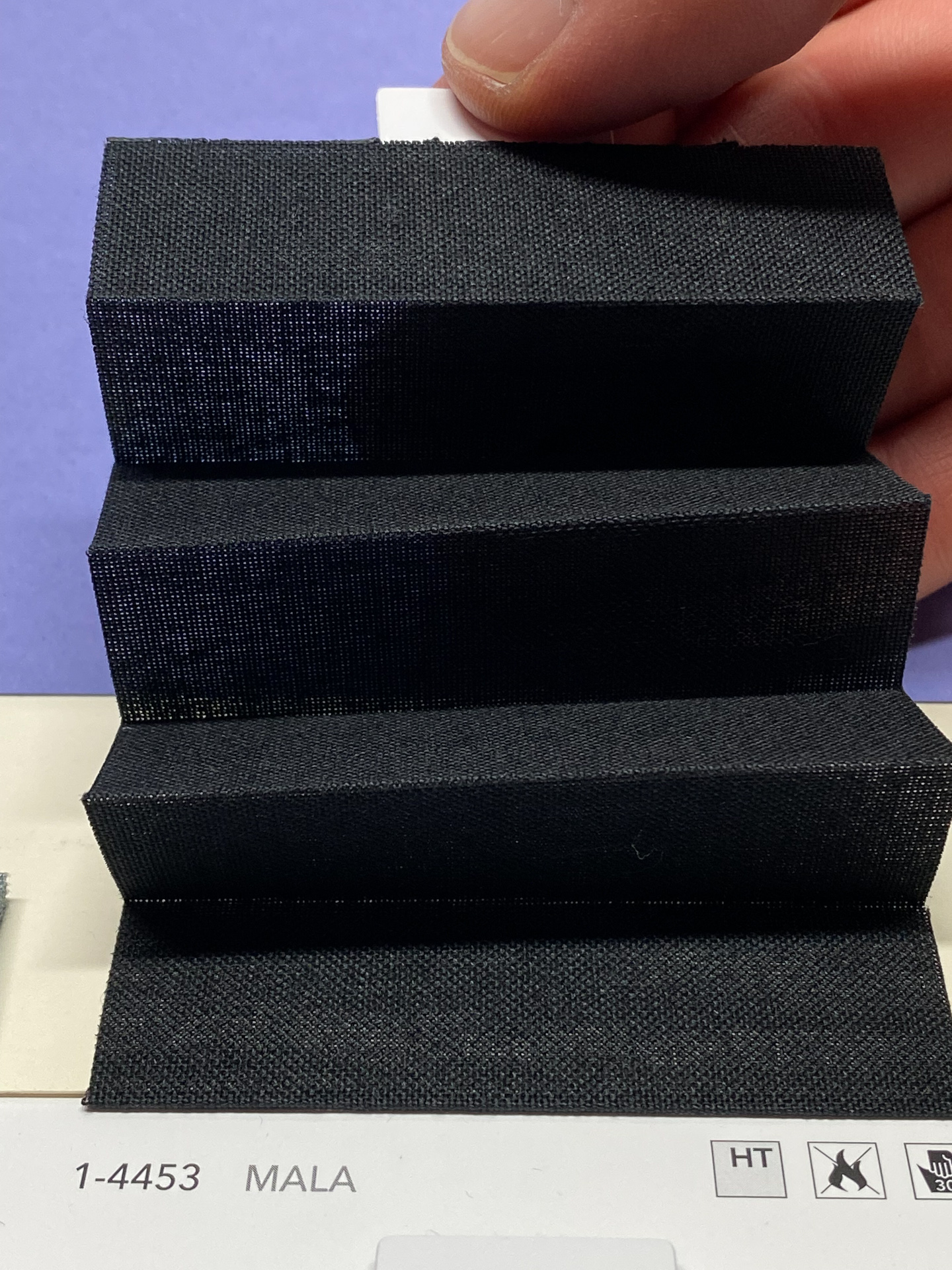 MHZ Plissee Stoff Muster aus der Farbkarte "12 Modern Grey" | Material: 100 % PES Trevira CS