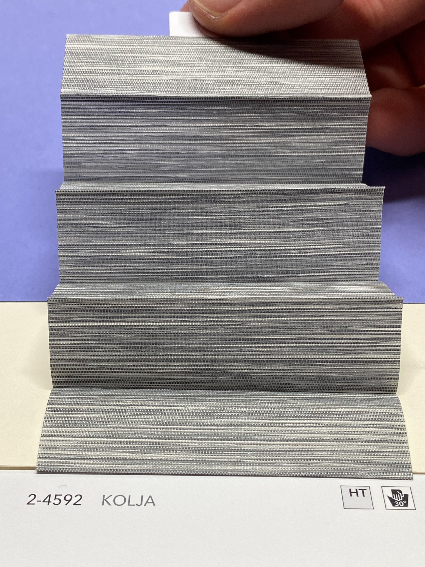 MHZ Plissee Stoff Muster aus der Farbkarte "12 Modern Grey" | Material: 100 % PES