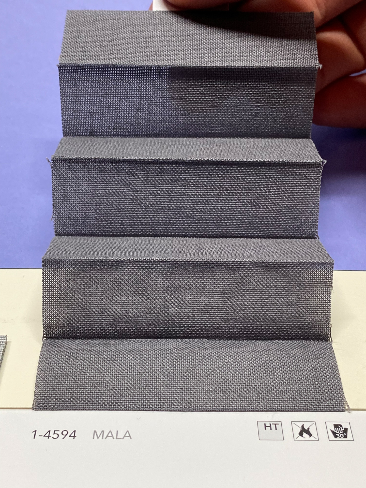 MHZ Plissee Stoff Muster aus der Farbkarte "12 Modern Grey" | Material: 100 % PES Trevira CS