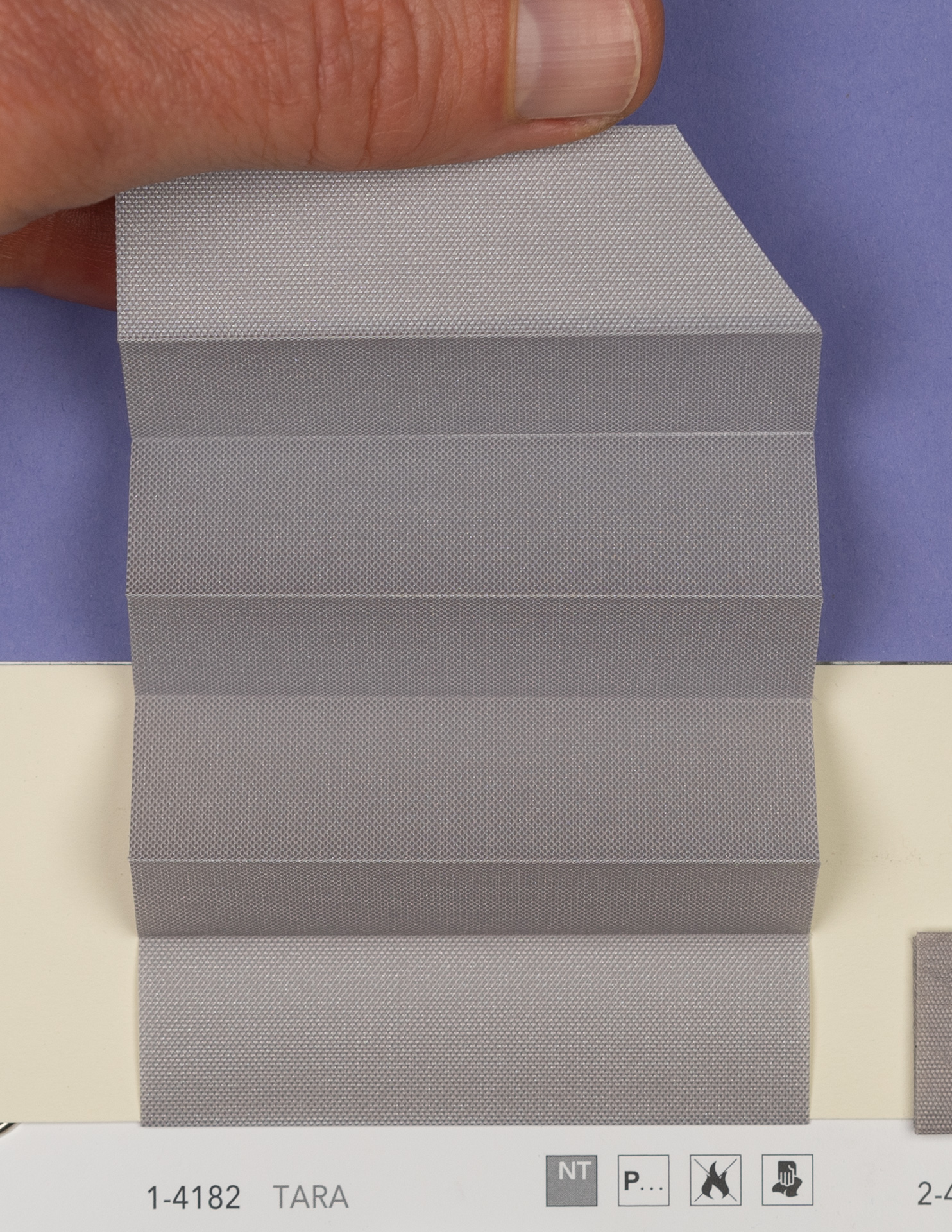 MHZ Plissee Stoff Muster aus der Farbkarte "13 Modern Grey" | Material: 100 % PES