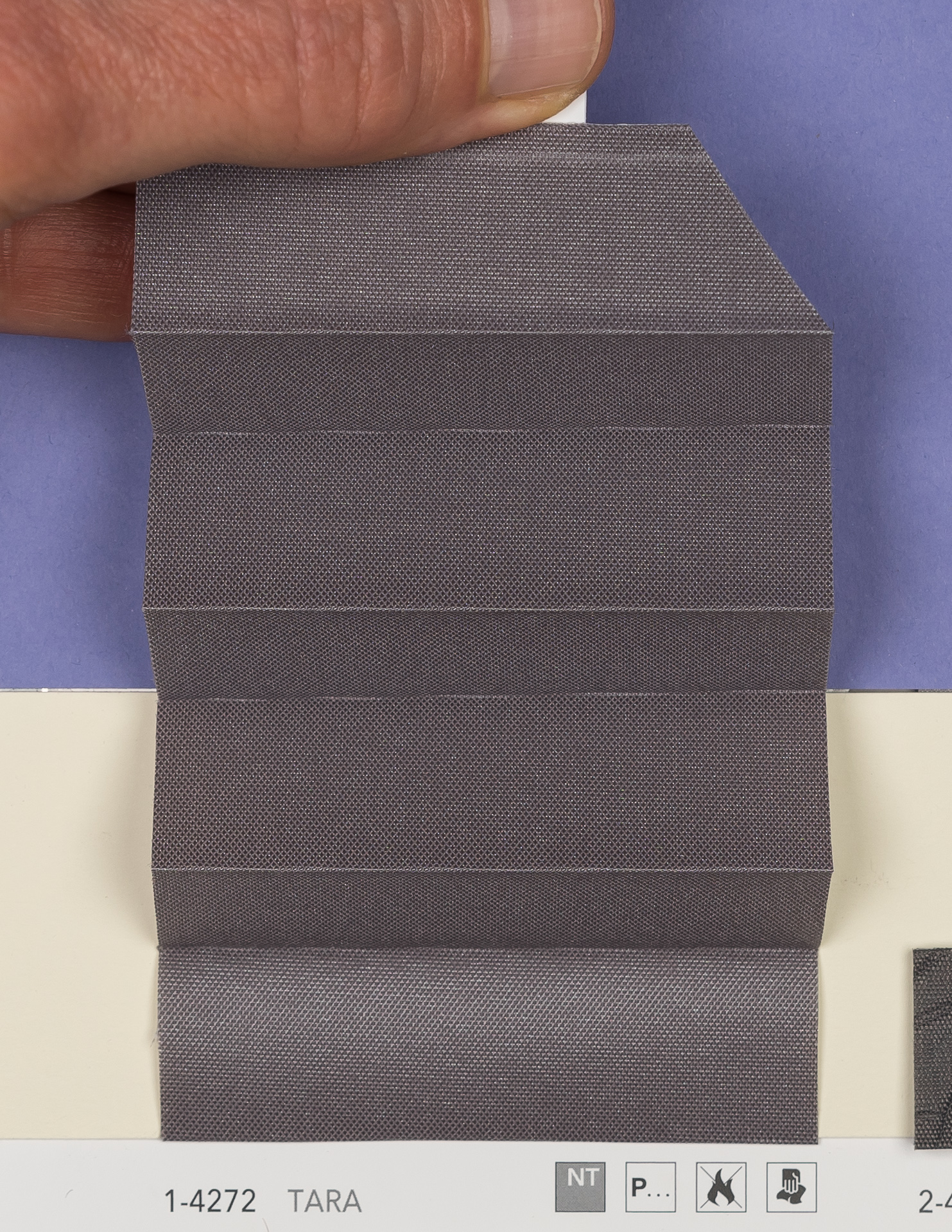 MHZ Plissee Stoff Muster aus der Farbkarte "13 Modern Grey" | Material: 100 % PES