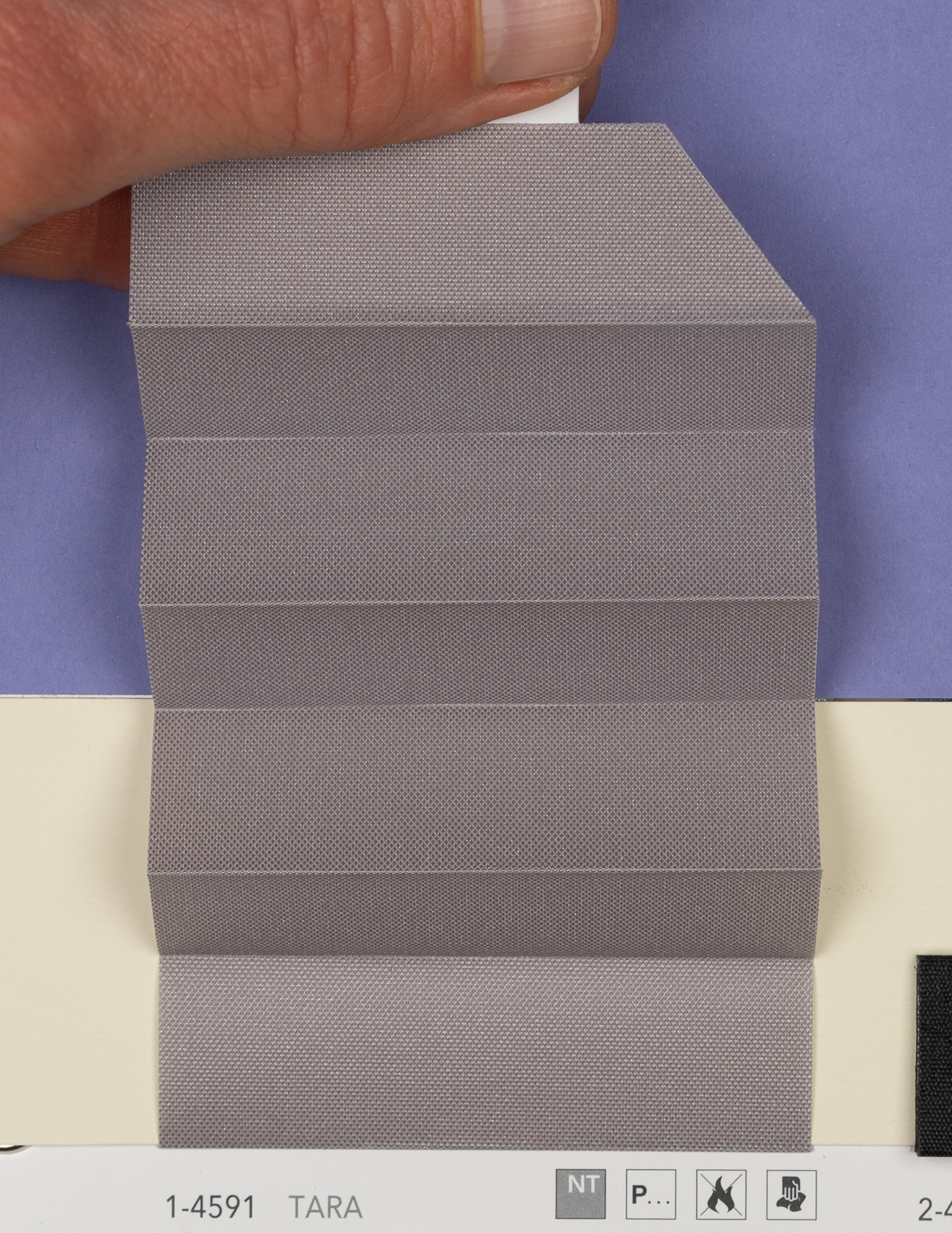 MHZ Plissee Stoff Muster aus der Farbkarte "13 Modern Grey" | Material: 100 % PES