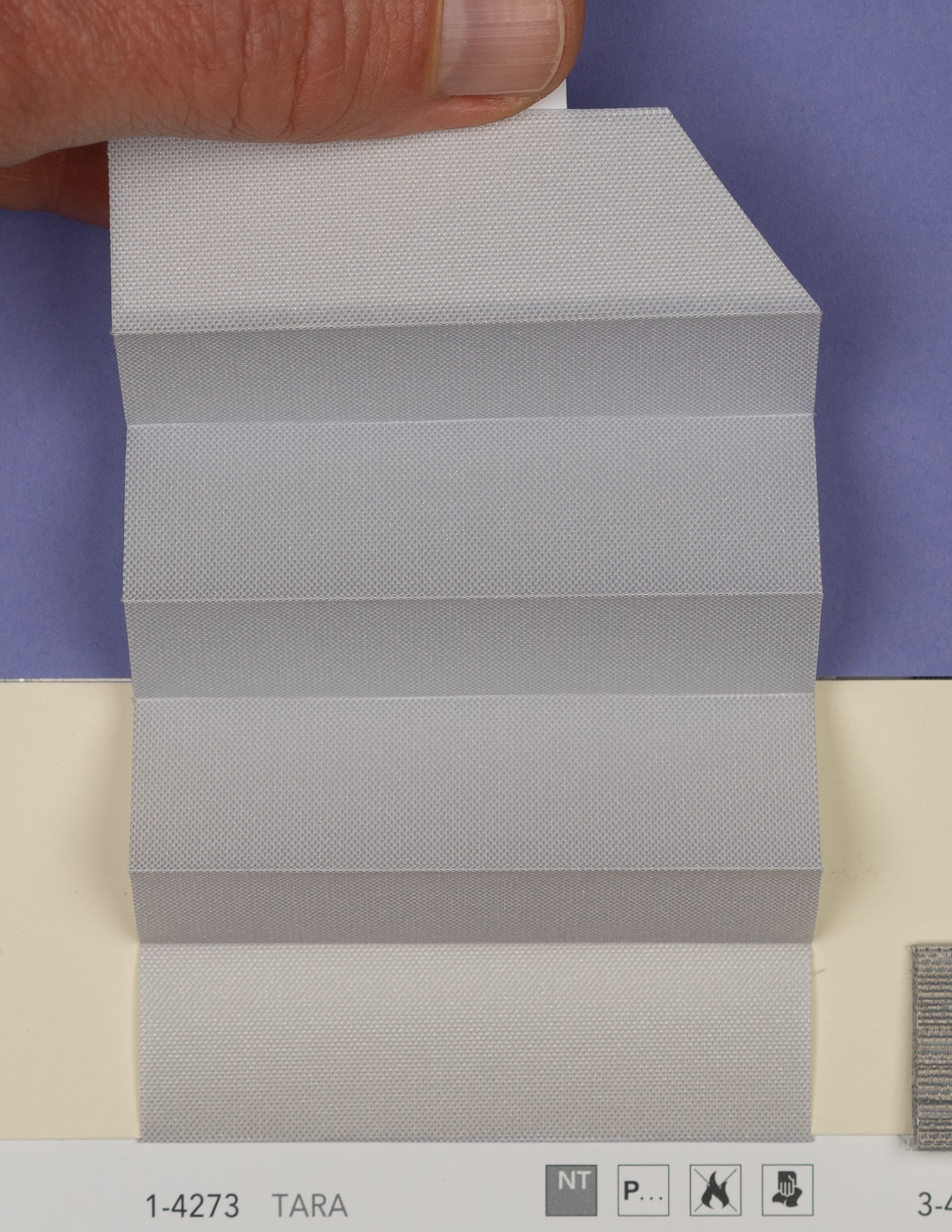 MHZ Plissee Stoff Muster aus der Farbkarte "13 Modern Grey" | Material: 100 % PES