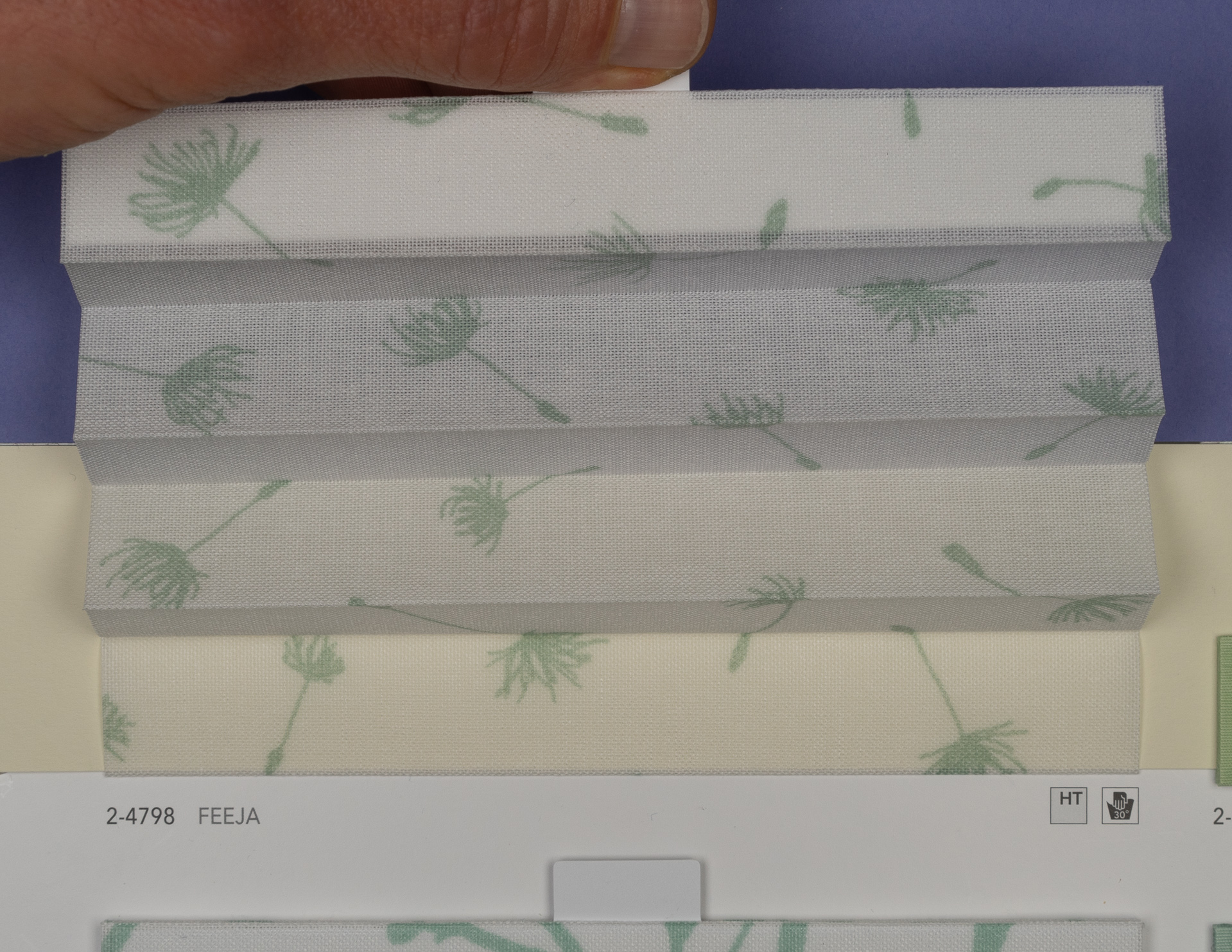 MHZ Plissee Stoff Muster aus der Farbkarte "14 Cool and Fresh" | Material: 100 % PES