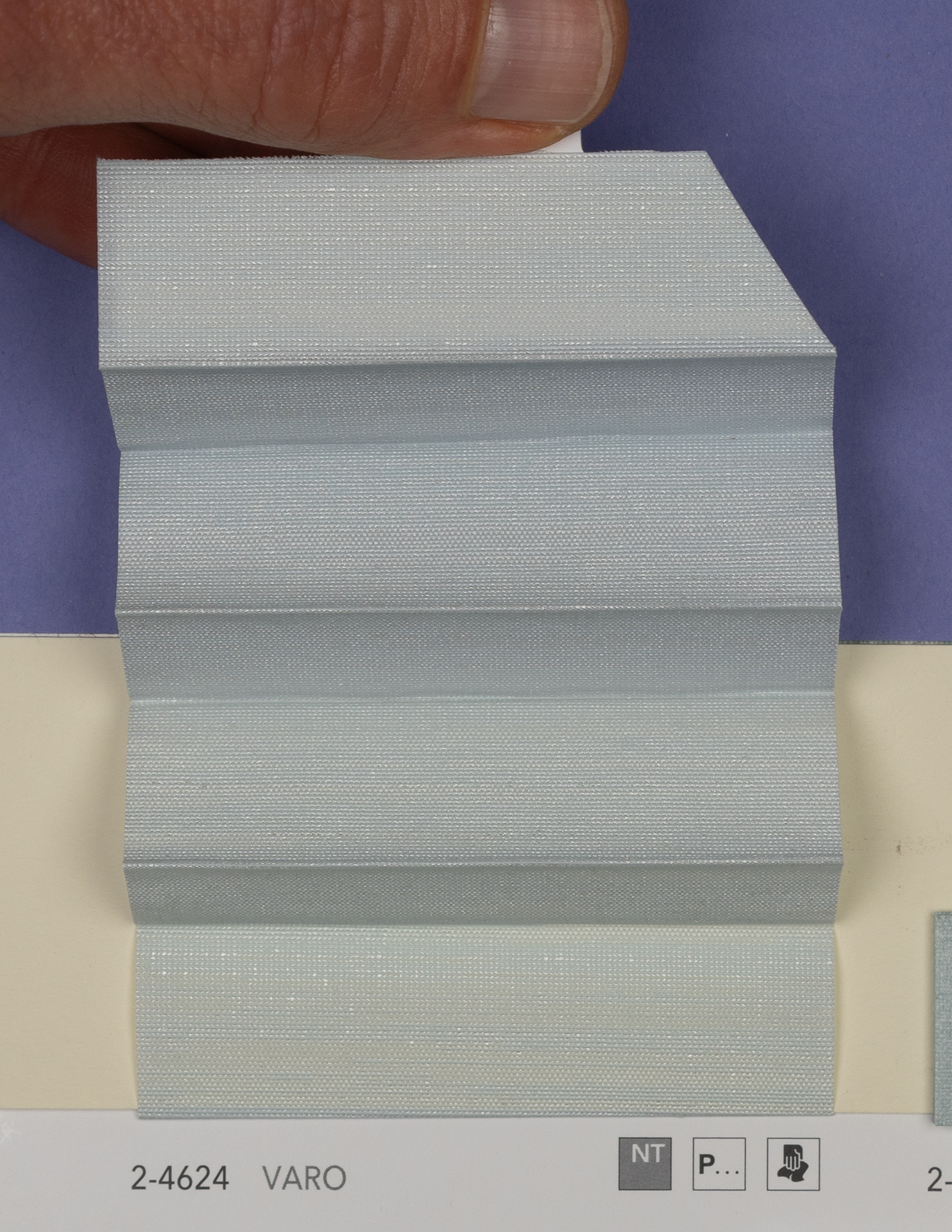 MHZ Plissee Stoff Muster aus der Farbkarte "14 Cool and Fresh" | Material: 100 % PES