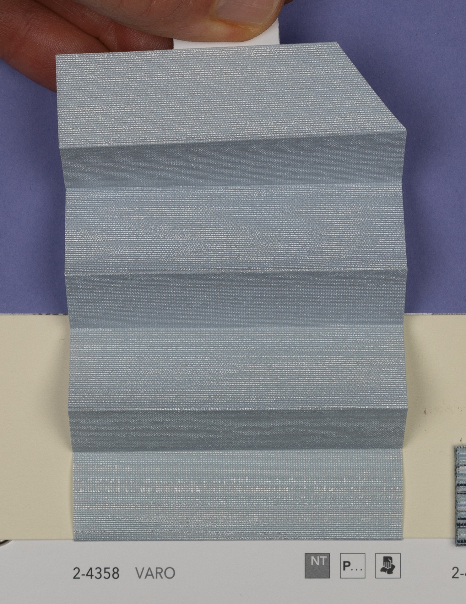 MHZ Plissee Stoff Muster aus der Farbkarte "14 Cool and Fresh" | Material: 100 % PES