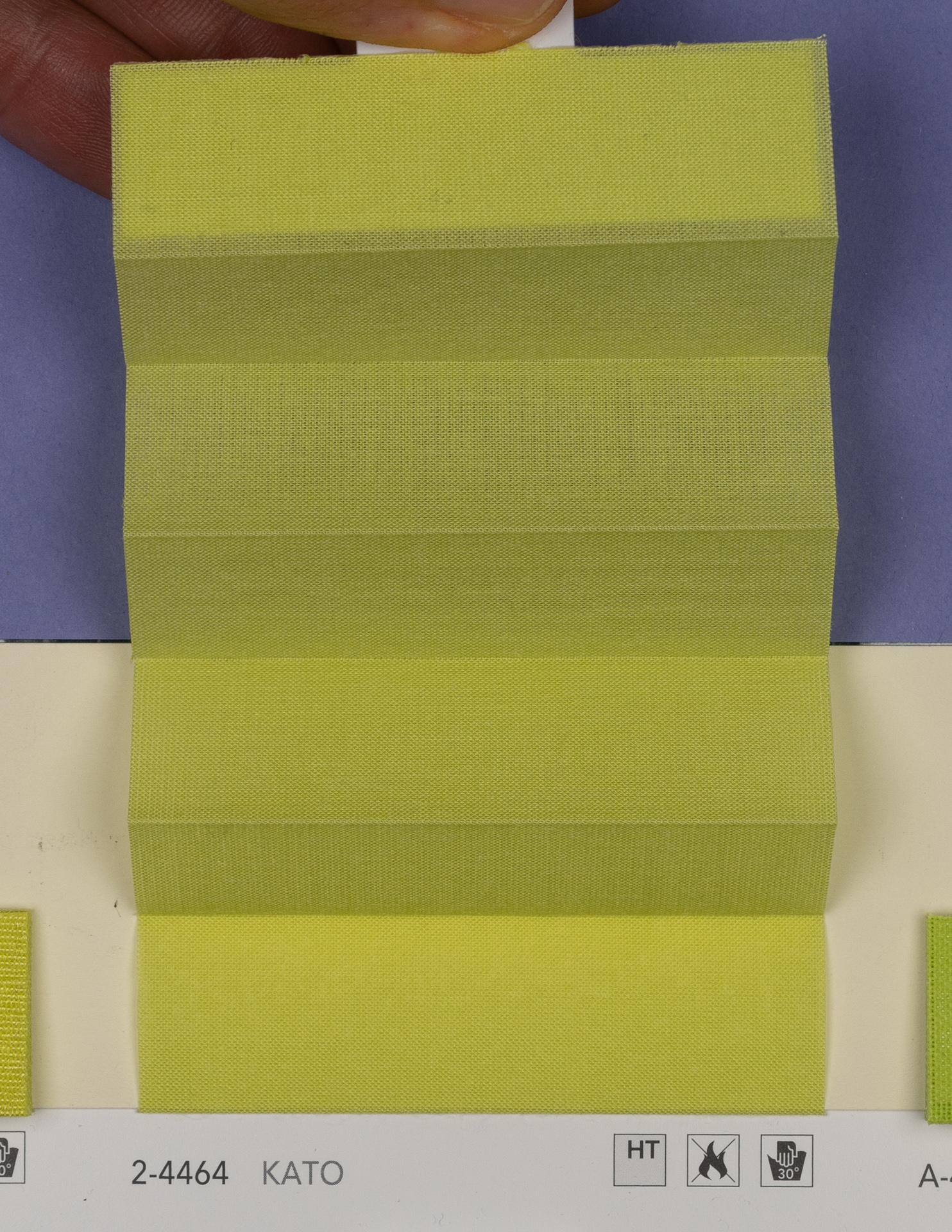 MHZ Plissee Stoff Muster aus der Farbkarte "15 Cool and Fresh" | Material: 100 % PES Trevira CS