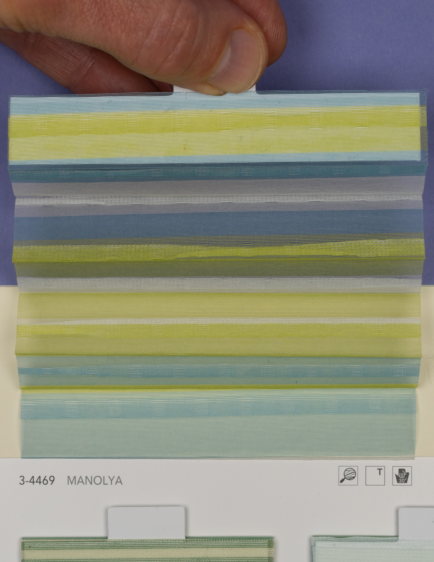 MHZ Plissee Stoff Muster aus der Farbkarte "15 Cool and Fresh" | Material: 100 % PES