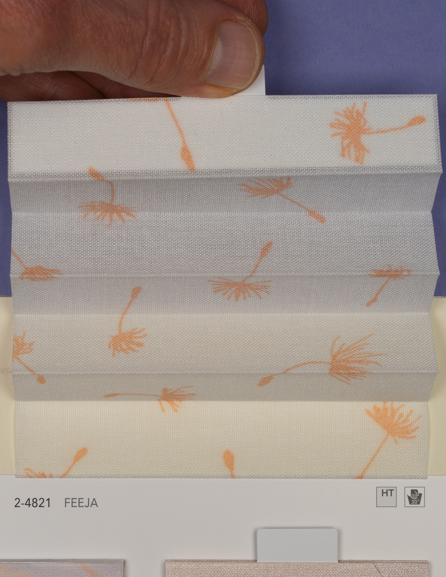 MHZ Plissee Stoff Muster aus der Farbkarte "16 Shiny and Bright" | Material: 100 % PES