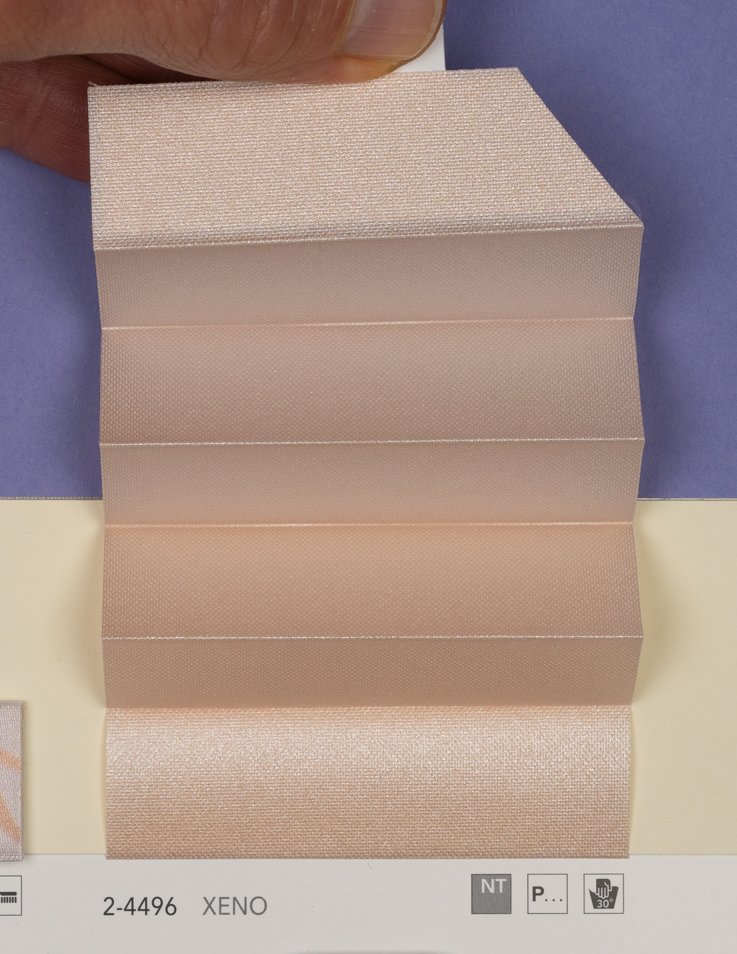 MHZ Plissee Stoff Muster aus der Farbkarte "16 Shiny and Bright" | Material: 100 % PES