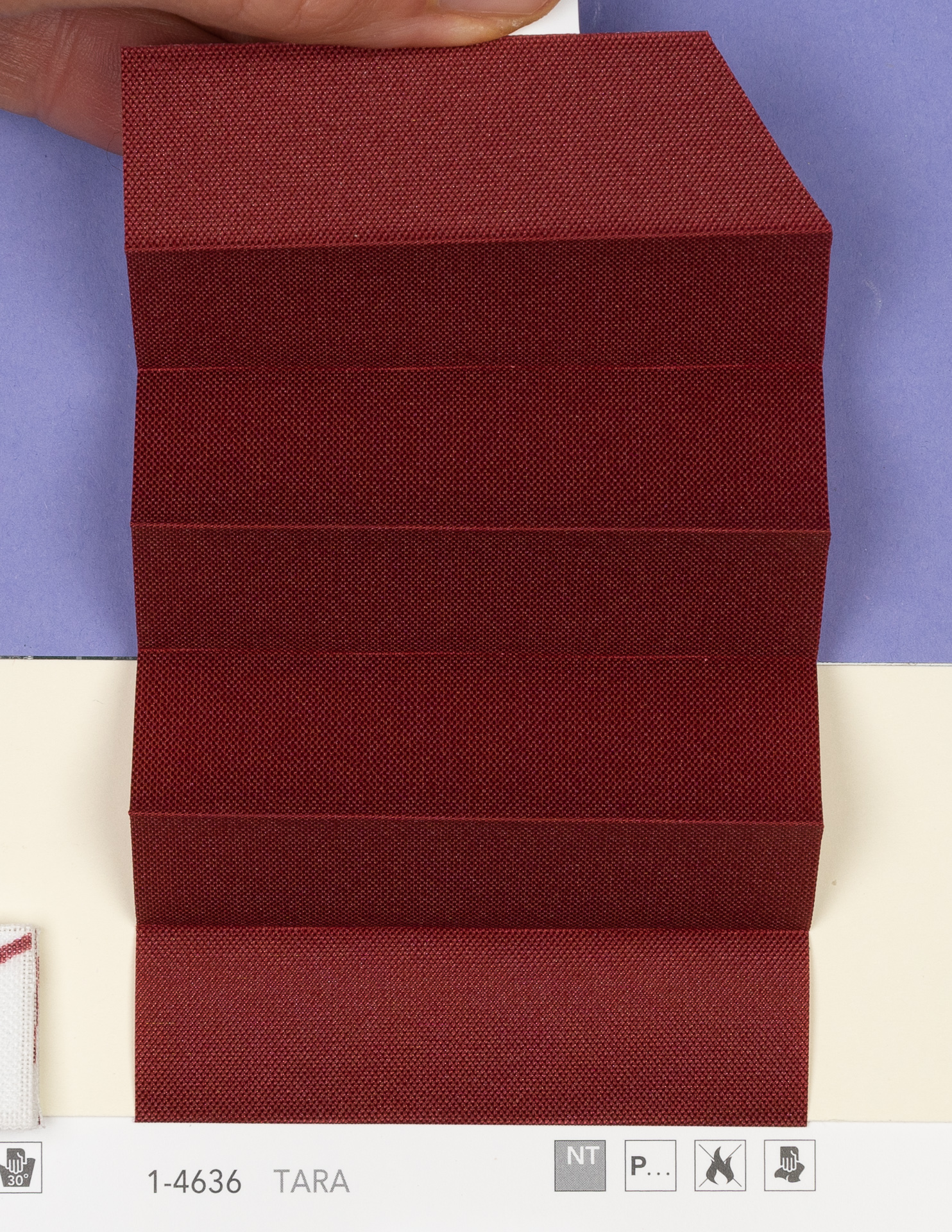 MHZ Plissee Stoff Muster aus der Farbkarte "17 Shiny and Bright" | Material: 100 % PES