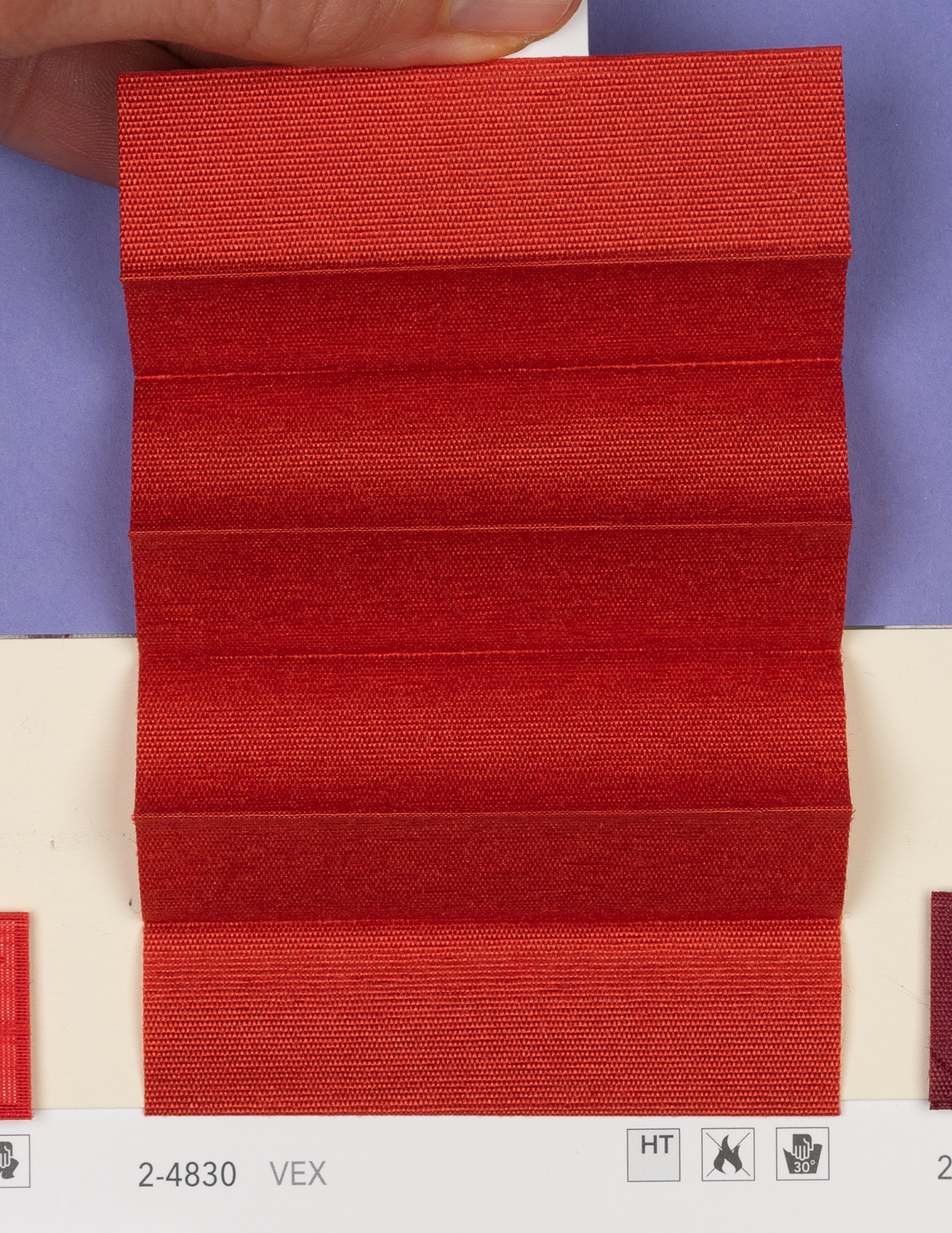 MHZ Plissee Stoff Muster aus der Farbkarte "17 Shiny and Bright" | Material: 100 % PES Trevira CS