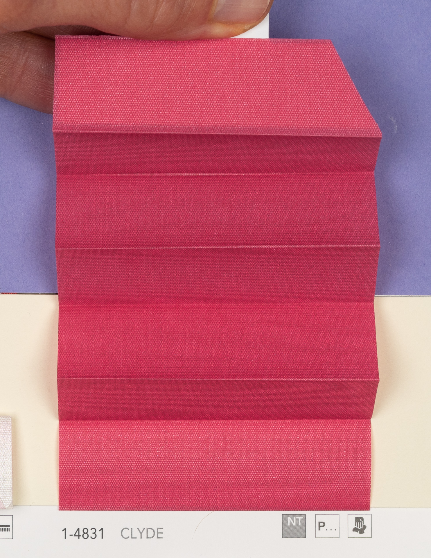 MHZ Plissee Stoff Muster aus der Farbkarte "17 Shiny and Bright" | Material: 100 % PES