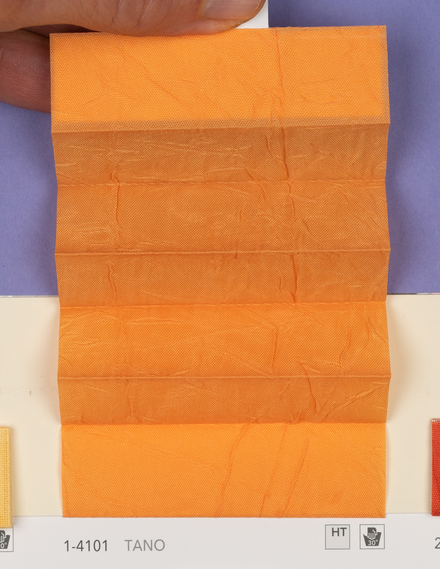 MHZ Plissee Stoff Muster aus der Farbkarte "17 Shiny and Bright" | Material: 100 % PES