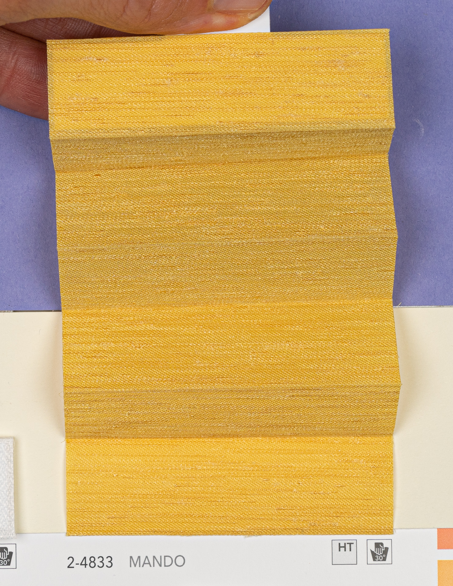 MHZ Plissee Stoff Muster aus der Farbkarte "17 Shiny and Bright" | Material: 100 % PES