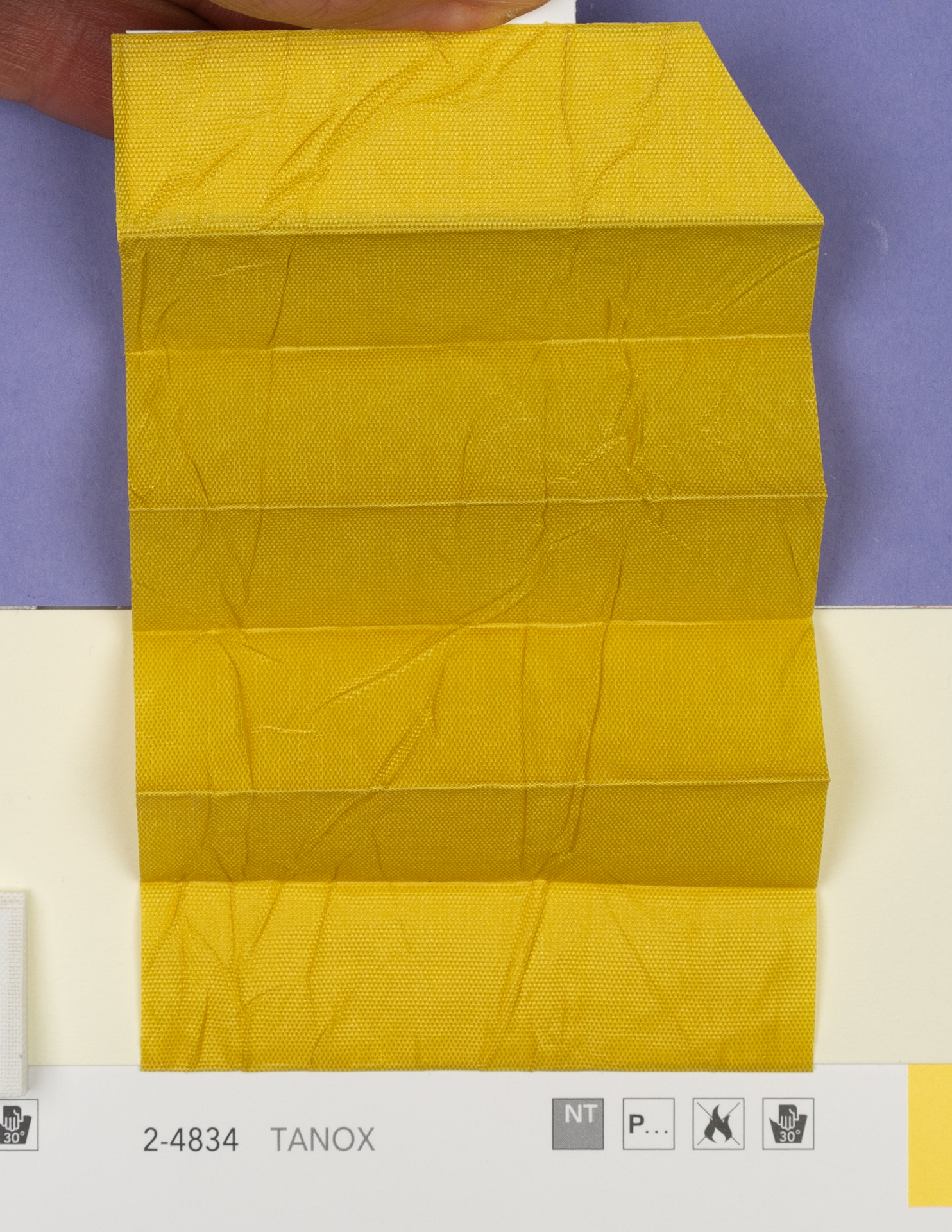 MHZ Plissee Stoff Muster aus der Farbkarte "17 Shiny and Bright" | Material: 100 % PES