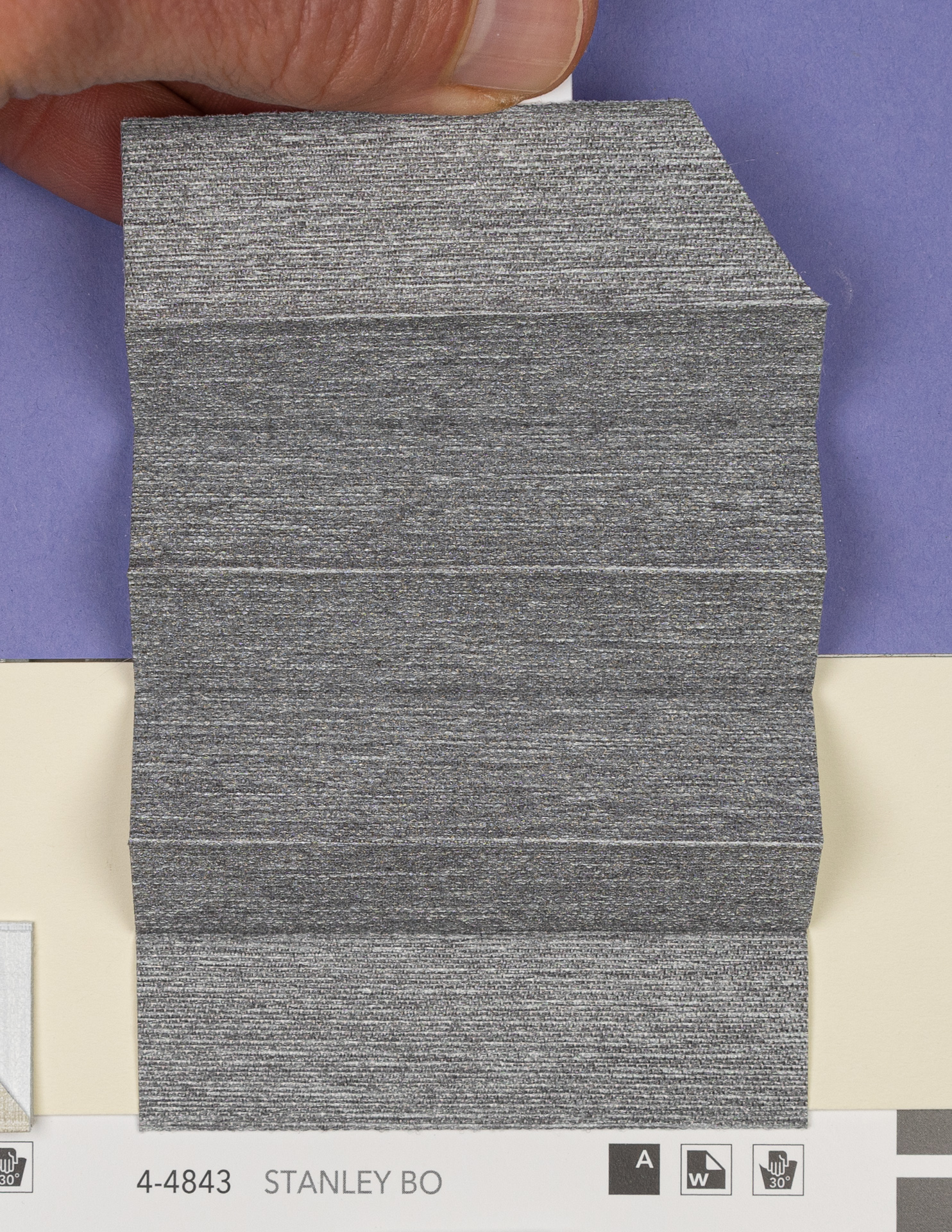 MHZ Plissee Stoff Muster aus der Farbkarte "18 Relaxed Night" | Material: 100 % PES