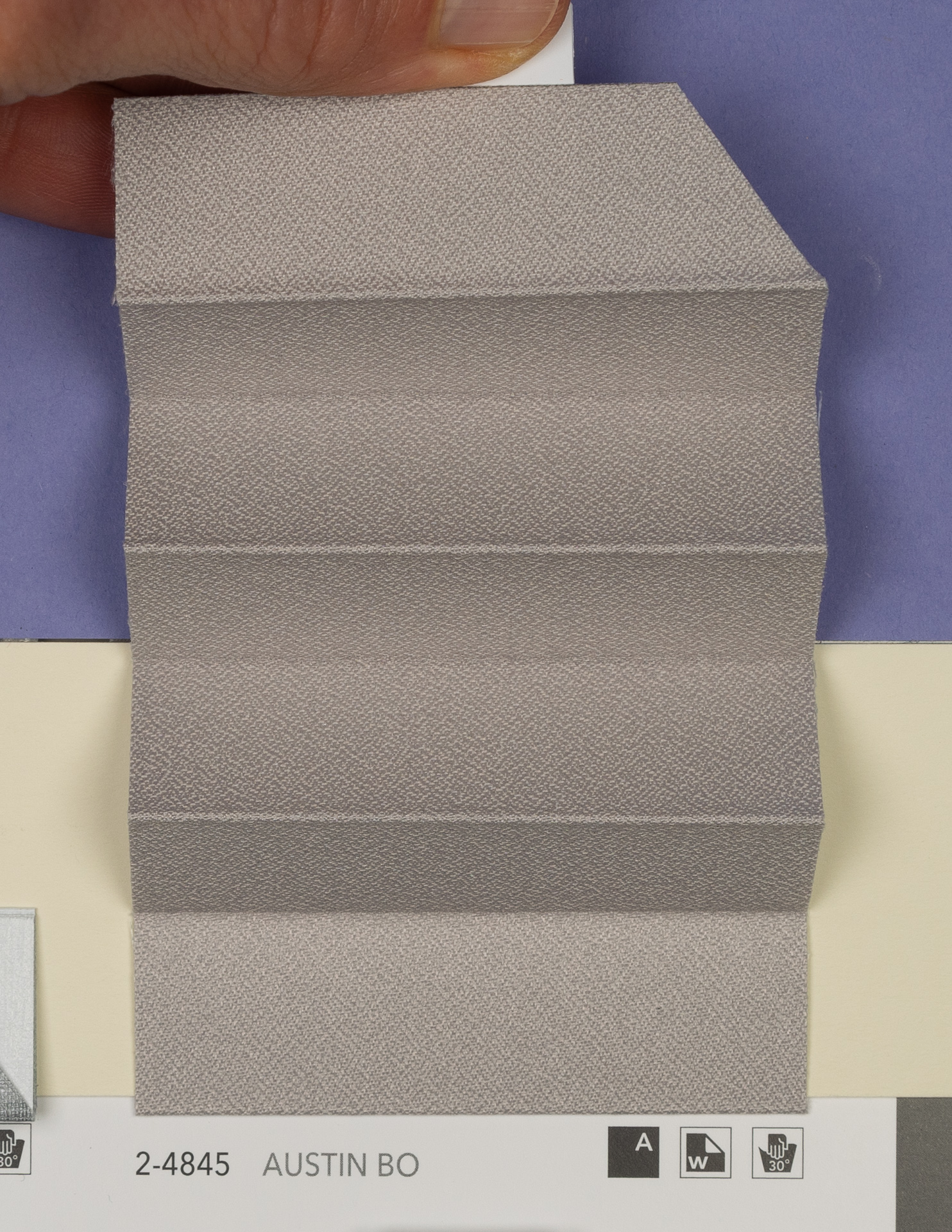 MHZ Plissee Stoff Muster aus der Farbkarte "18 Relaxed Night" | Material: 100 % PES