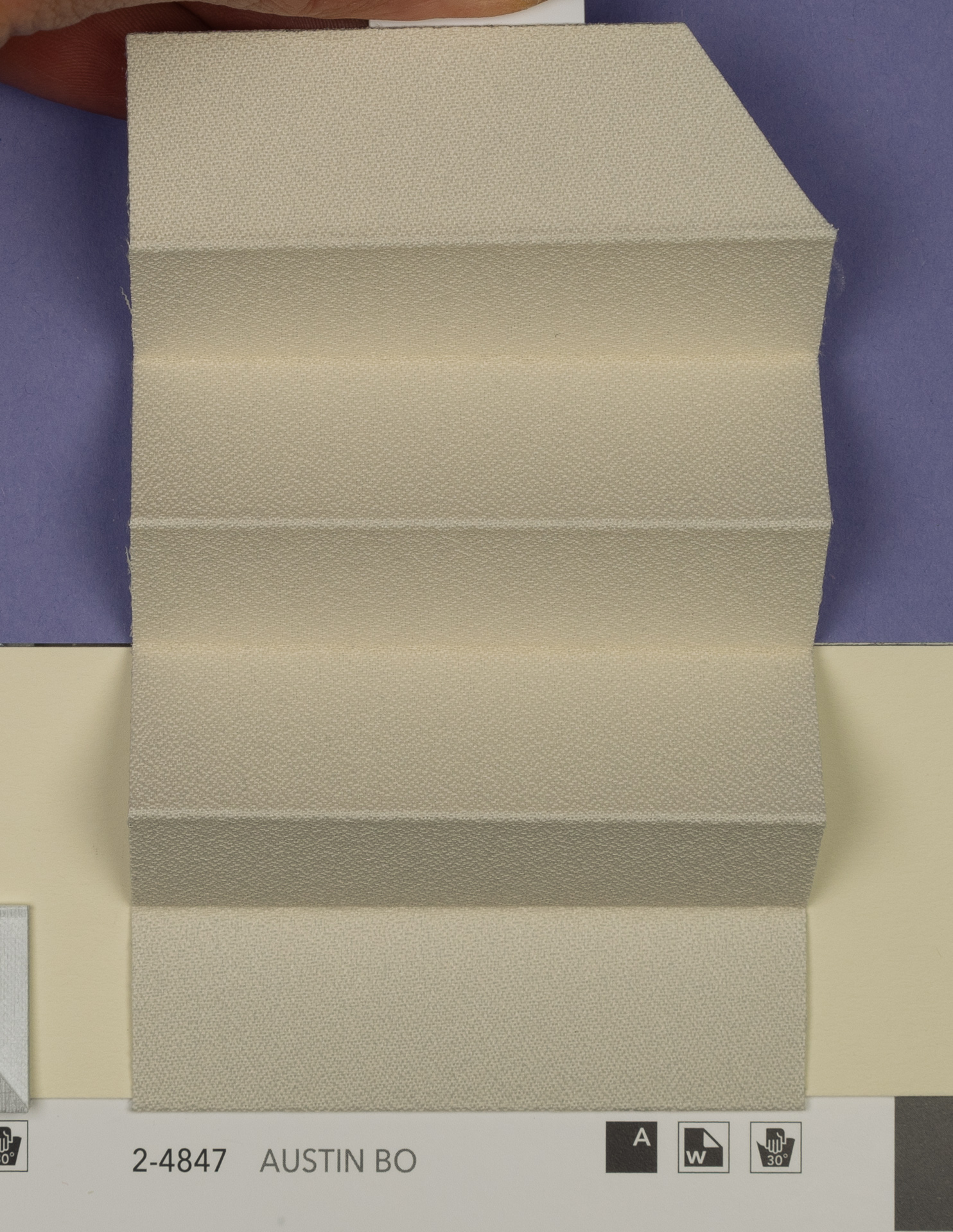 MHZ Plissee Stoff Muster aus der Farbkarte "18 Relaxed Night" | Material: 100 % PES