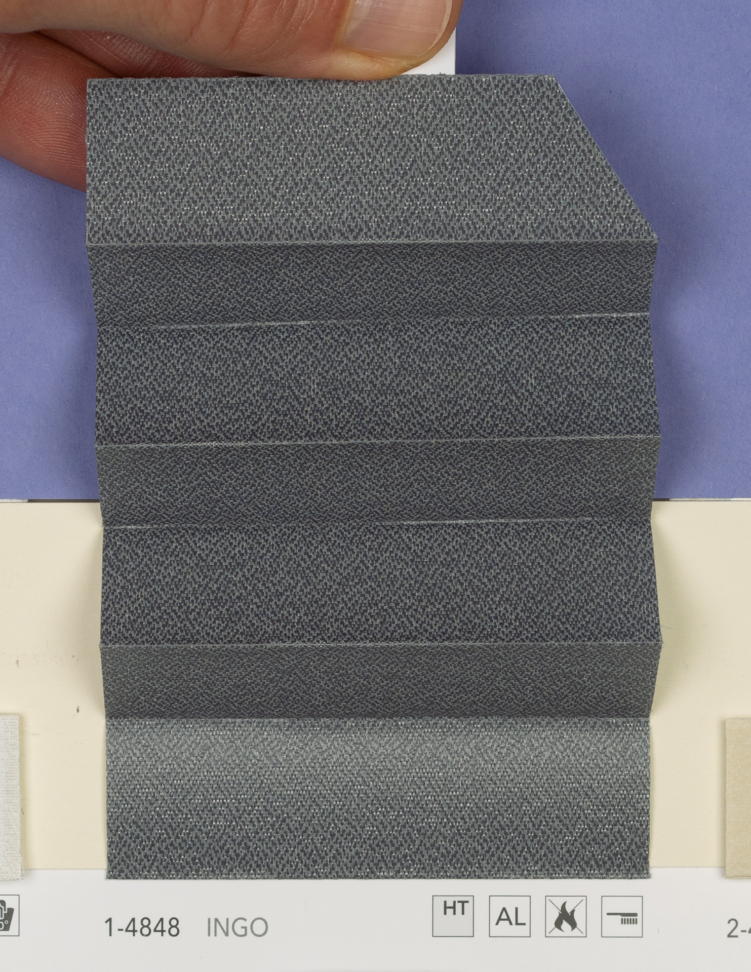 MHZ Plissee Stoff Muster aus der Farbkarte "19 Flame Retardant" | Material: 100 % PES