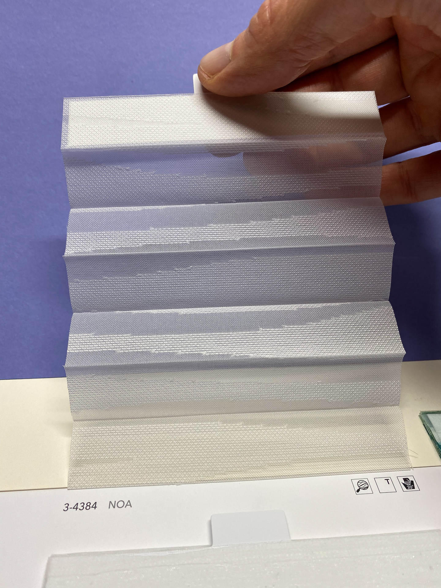 MHZ Plissee Stoff Muster aus der Farbkarte "2 white classics" | Material: 100 % PES