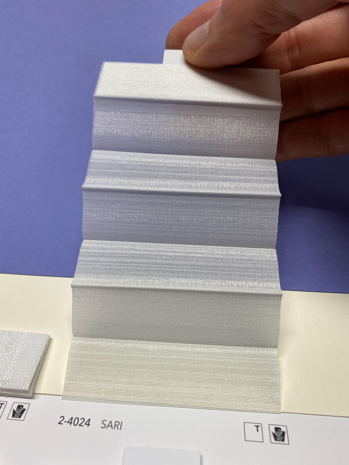 MHZ Plissee Stoff Muster aus der Farbkarte "2 white classics" | Material: 100 % PES