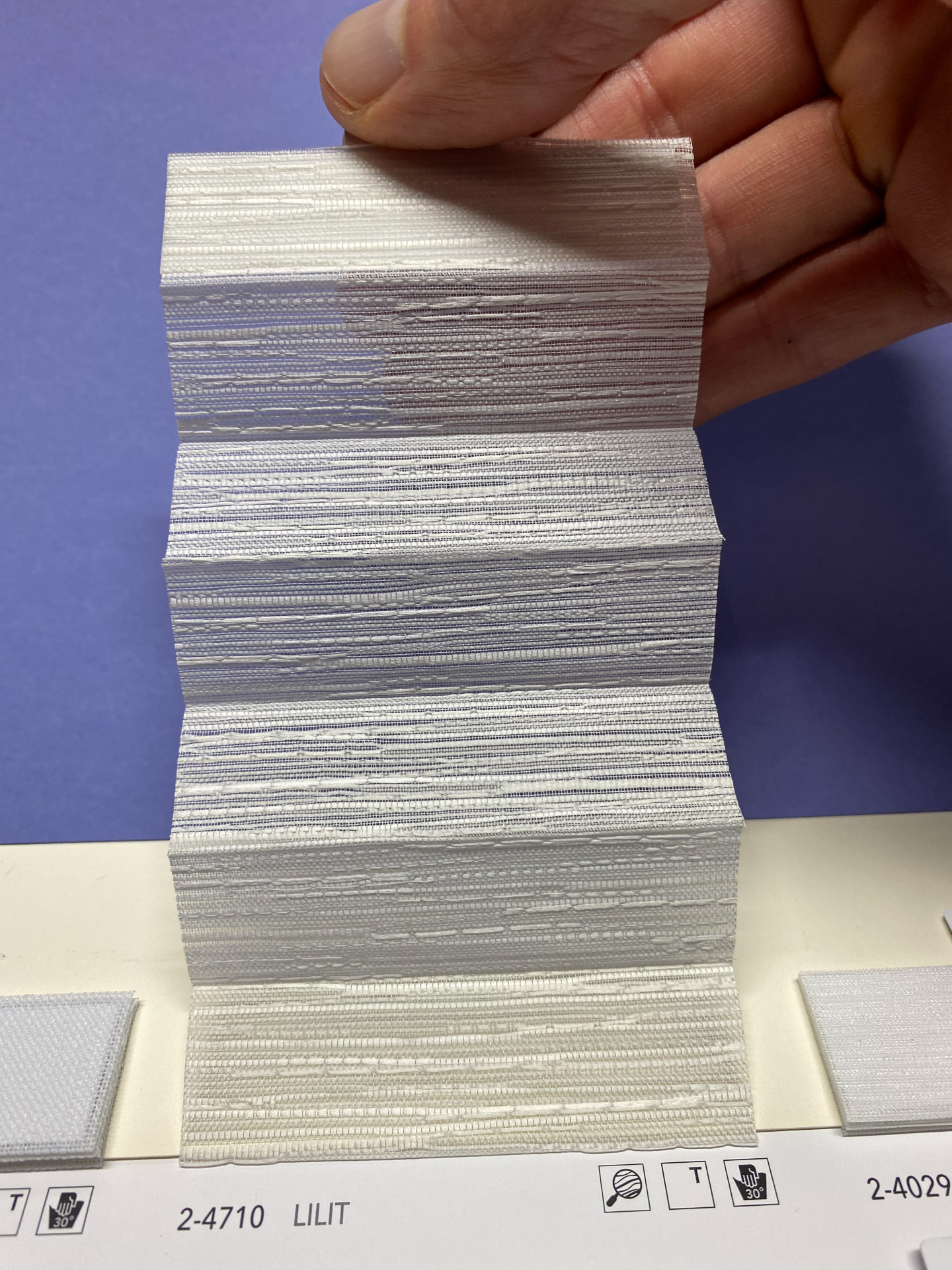 MHZ Plissee Stoff Muster aus der Farbkarte "2 white classics" | Material: 100 % PES