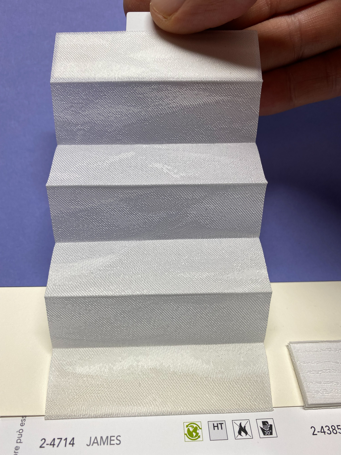 MHZ Plissee Stoff Muster aus der Farbkarte "3 white classics" | Material: 100 % RPES