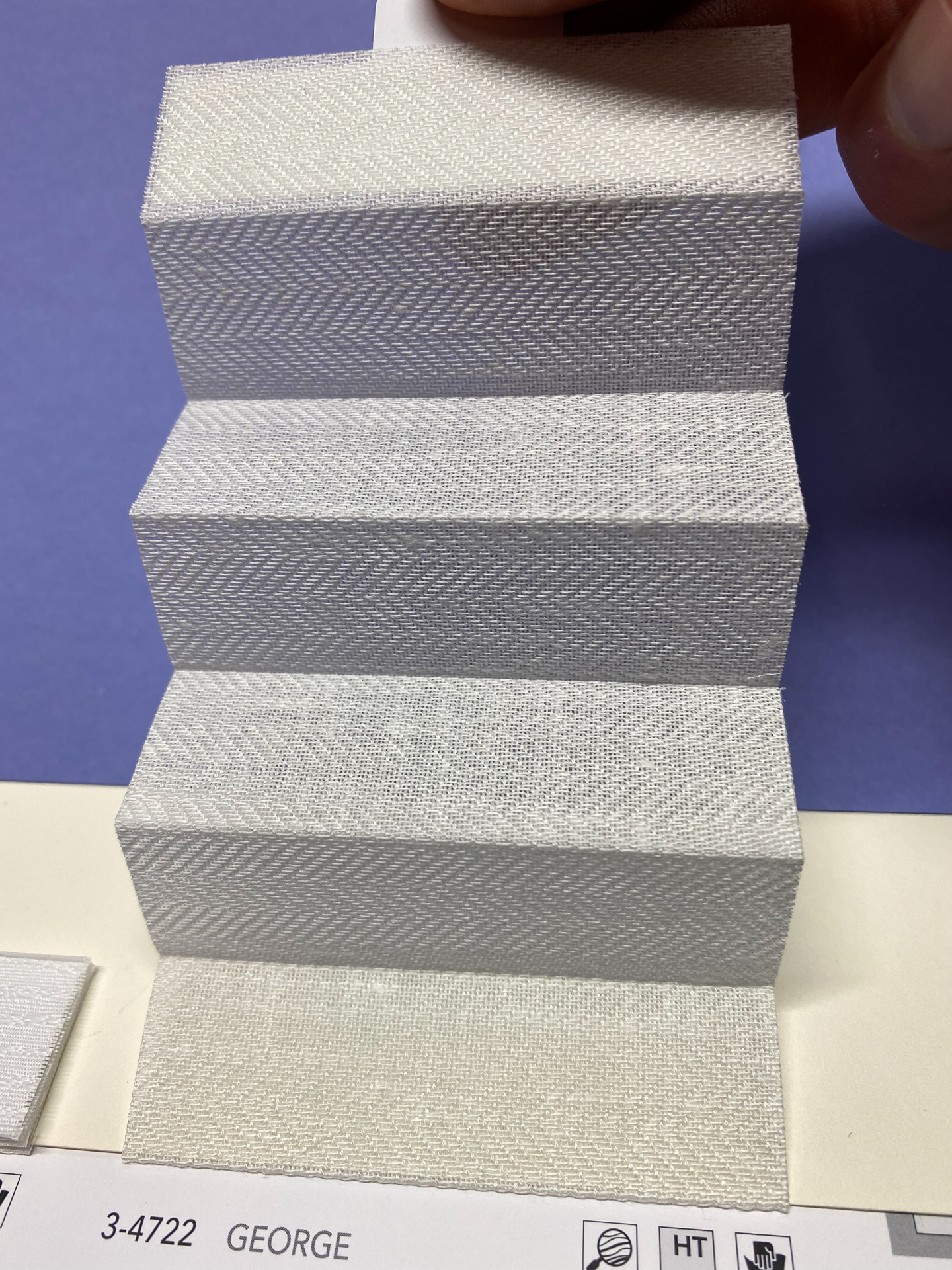 MHZ Plissee Stoff Muster aus der Farbkarte "3 white classics" | Material: 100 % PES