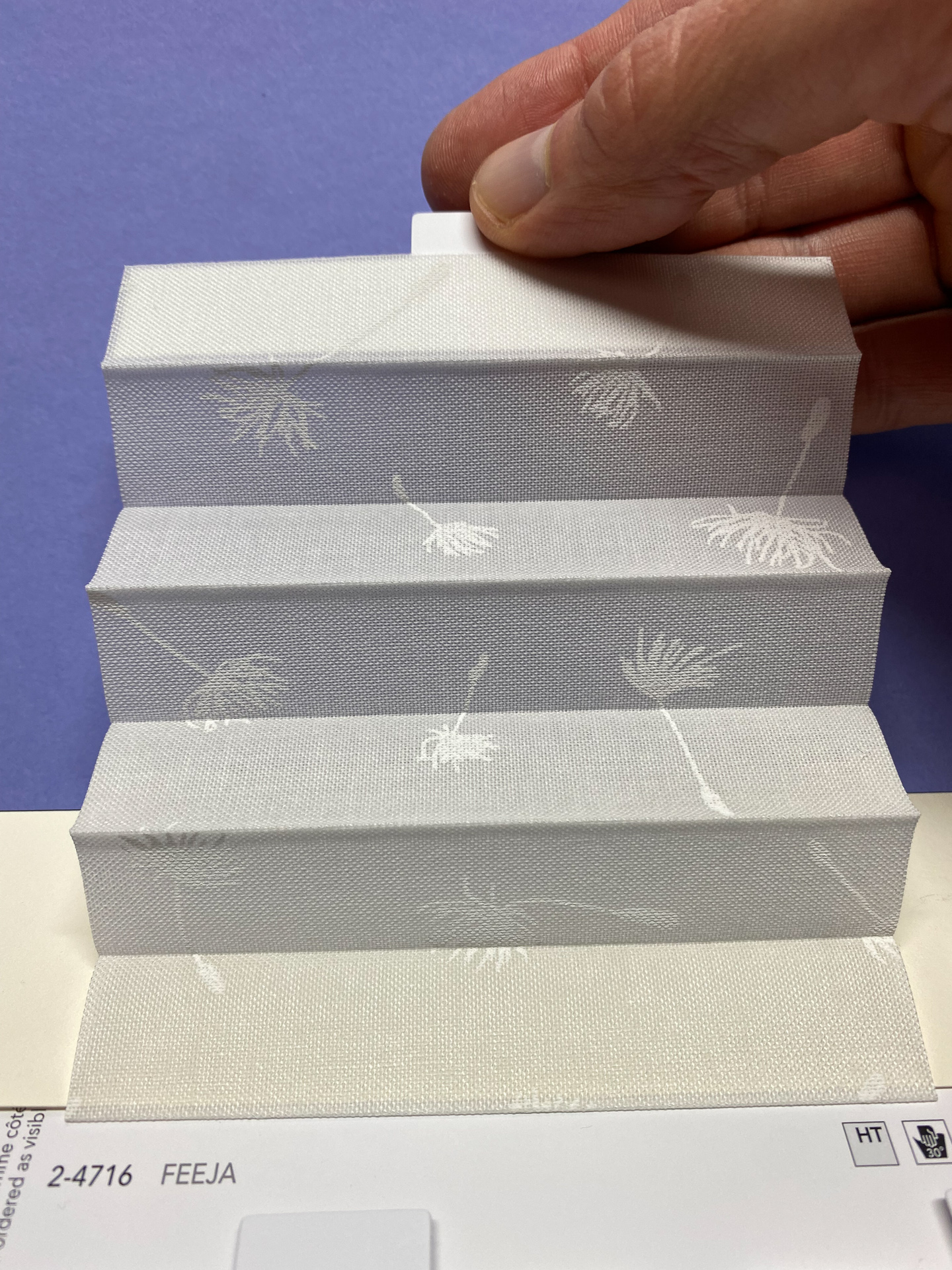 MHZ Plissee Stoff Muster aus der Farbkarte "3 white classics" | Material: 100 % PES