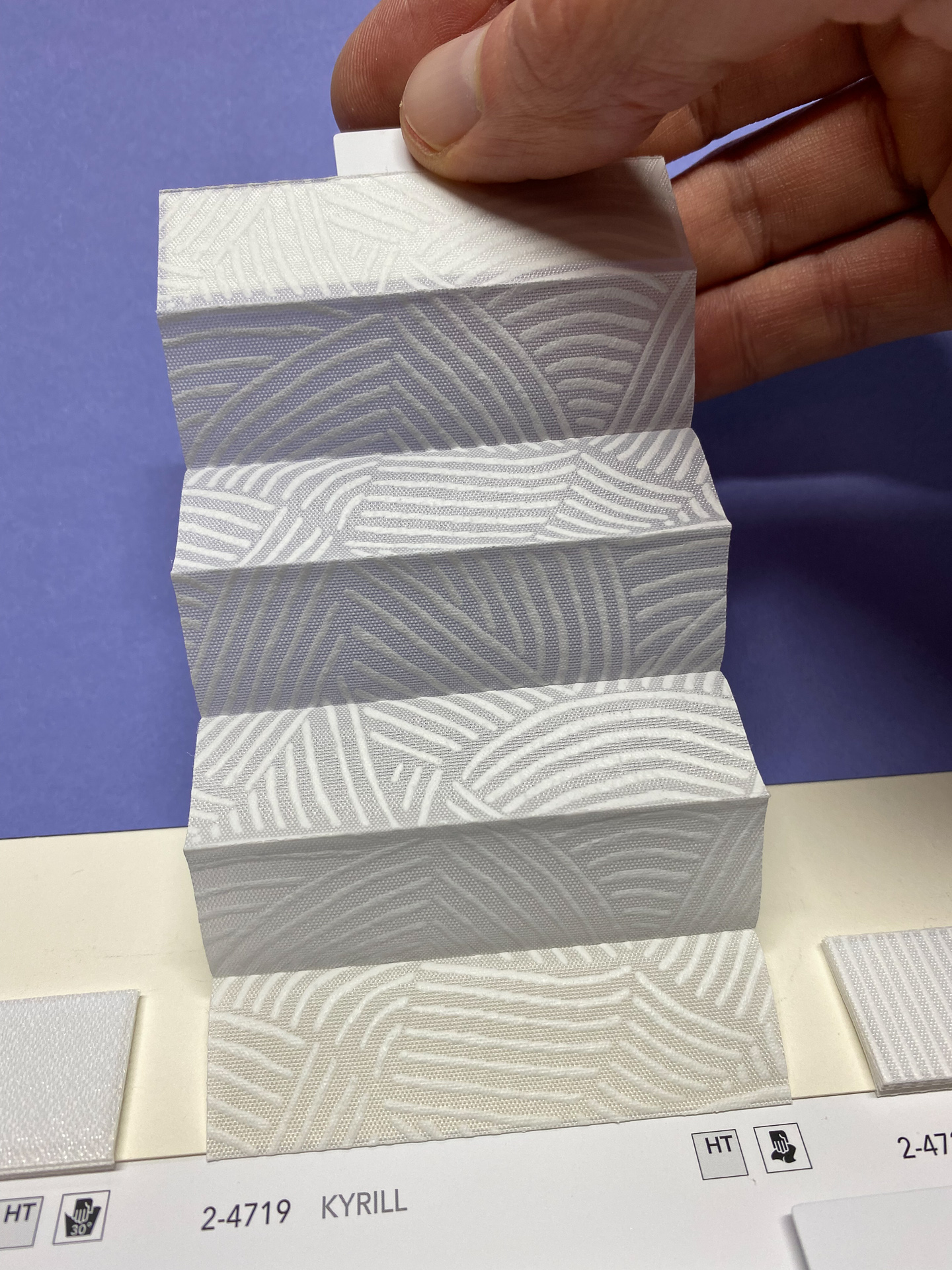 MHZ Plissee Stoff Muster aus der Farbkarte "3 white classics" | Material: 100 % PES