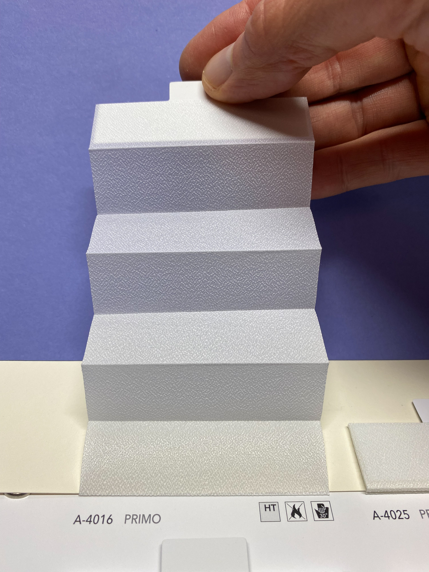 MHZ Plissee Stoff Muster aus der Farbkarte "4 white classics" | Material: 100 % PES