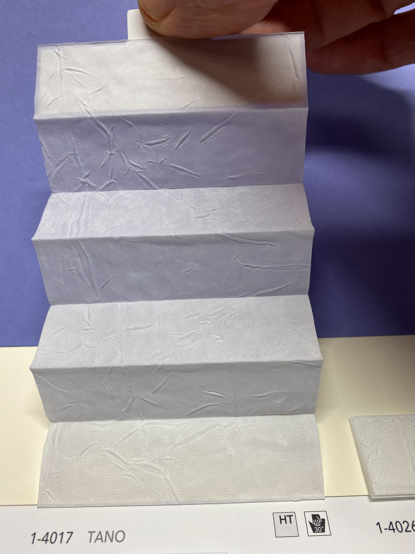 MHZ Plissee Stoff Muster aus der Farbkarte "4 white classics" | Material: 100 % PES