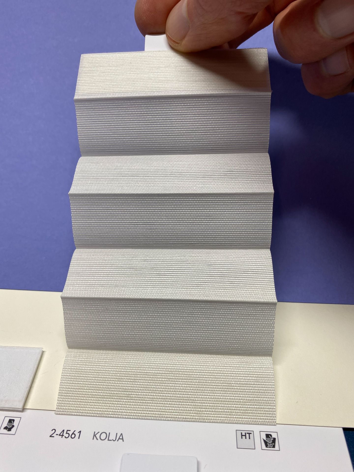 MHZ Plissee Stoff Muster aus der Farbkarte "4 white classics" | Material: 100 % PES