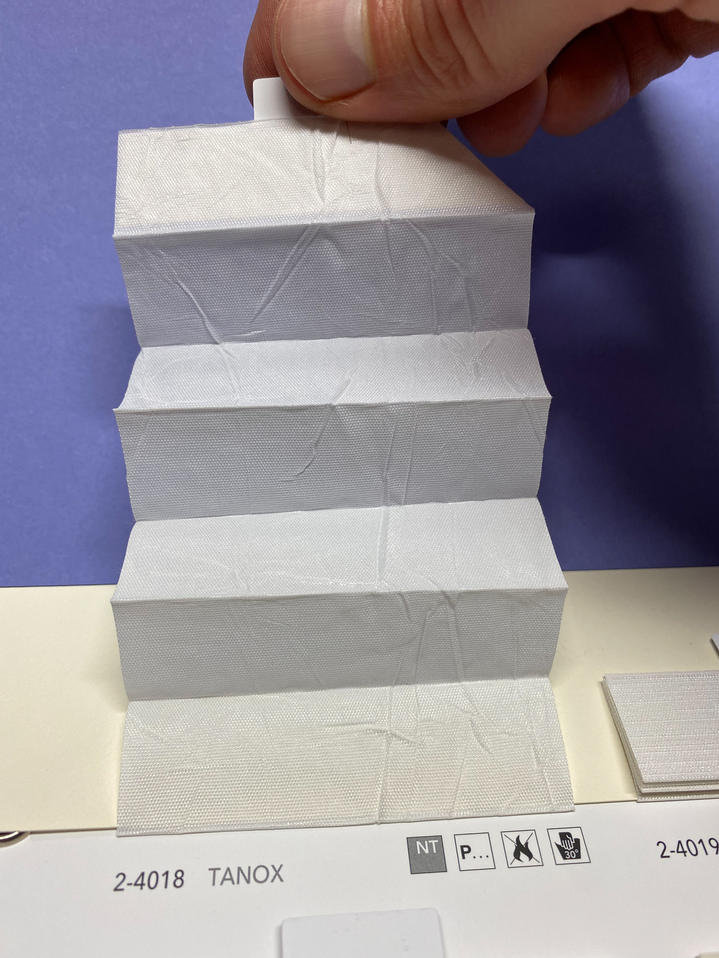 MHZ Plissee Stoff Muster aus der Farbkarte "5 white classics" | Material: 100 % PES