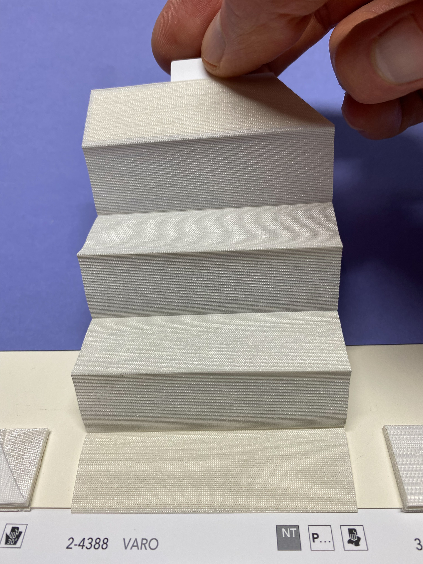 MHZ Plissee Stoff Muster aus der Farbkarte "5 white classics" | Material: 100 % PES