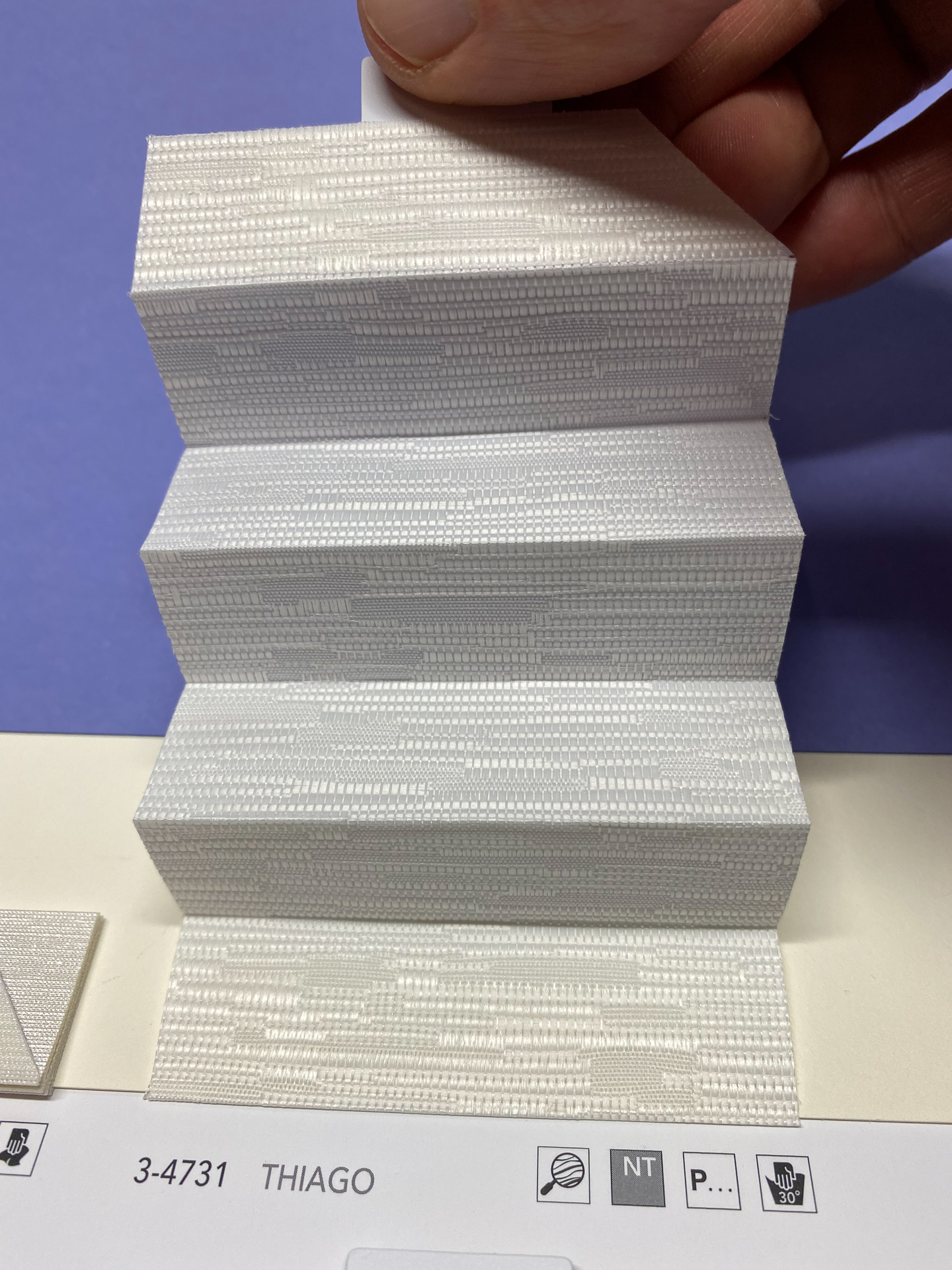 MHZ Plissee Stoff Muster aus der Farbkarte "5 white classics" | Material: 100 % PES