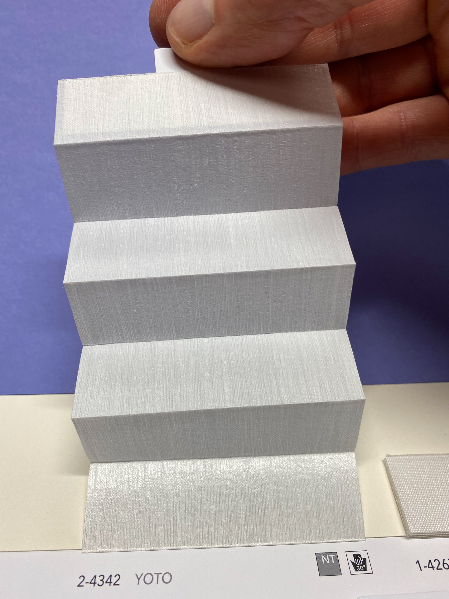 MHZ Plissee Stoff Muster aus der Farbkarte "5 white classics" | Material: 100 % PES