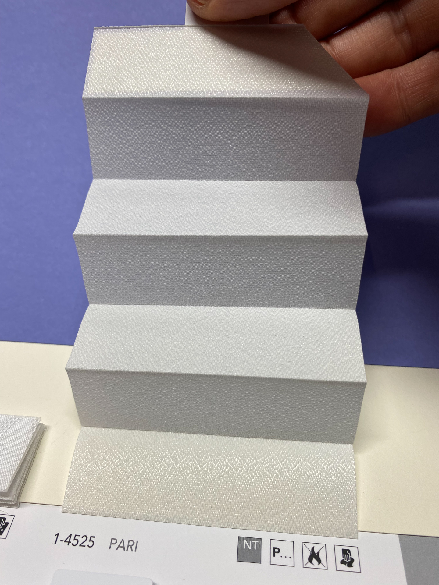 MHZ Plissee Stoff Muster aus der Farbkarte "5 white classics" | Material: 100 % PES