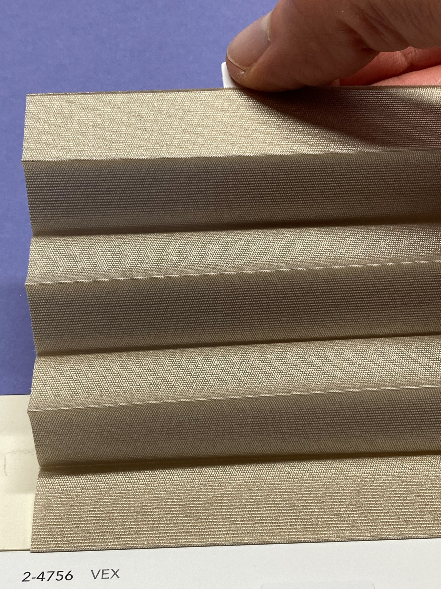 MHZ Plissee Stoff Muster aus der Farbkarte "8 Colors of EARTH" | Material: 100 % PES Trevira CS