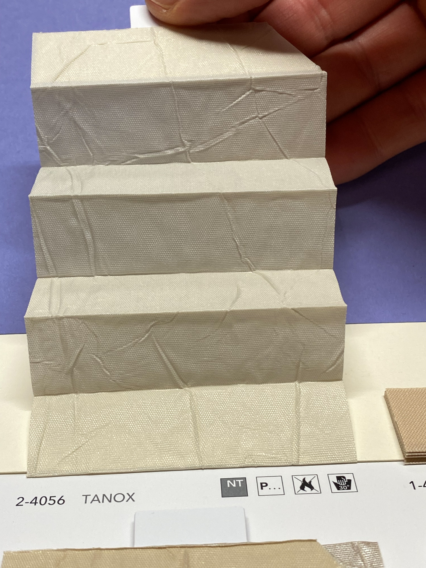 MHZ Plissee Stoff Muster aus der Farbkarte "9 Colors of EARTH" | Material: 100 % PES