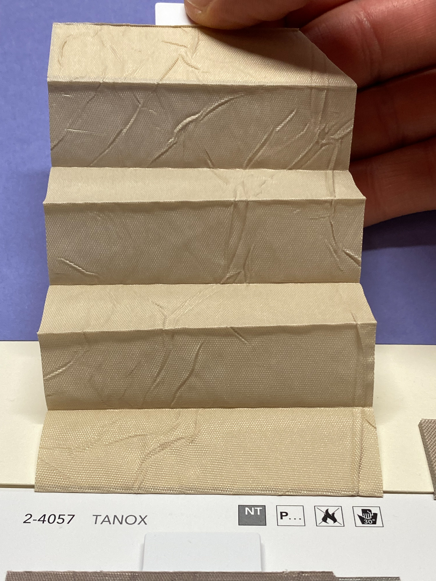 MHZ Plissee Stoff Muster aus der Farbkarte "9 Colors of EARTH" | Material: 100 % PES