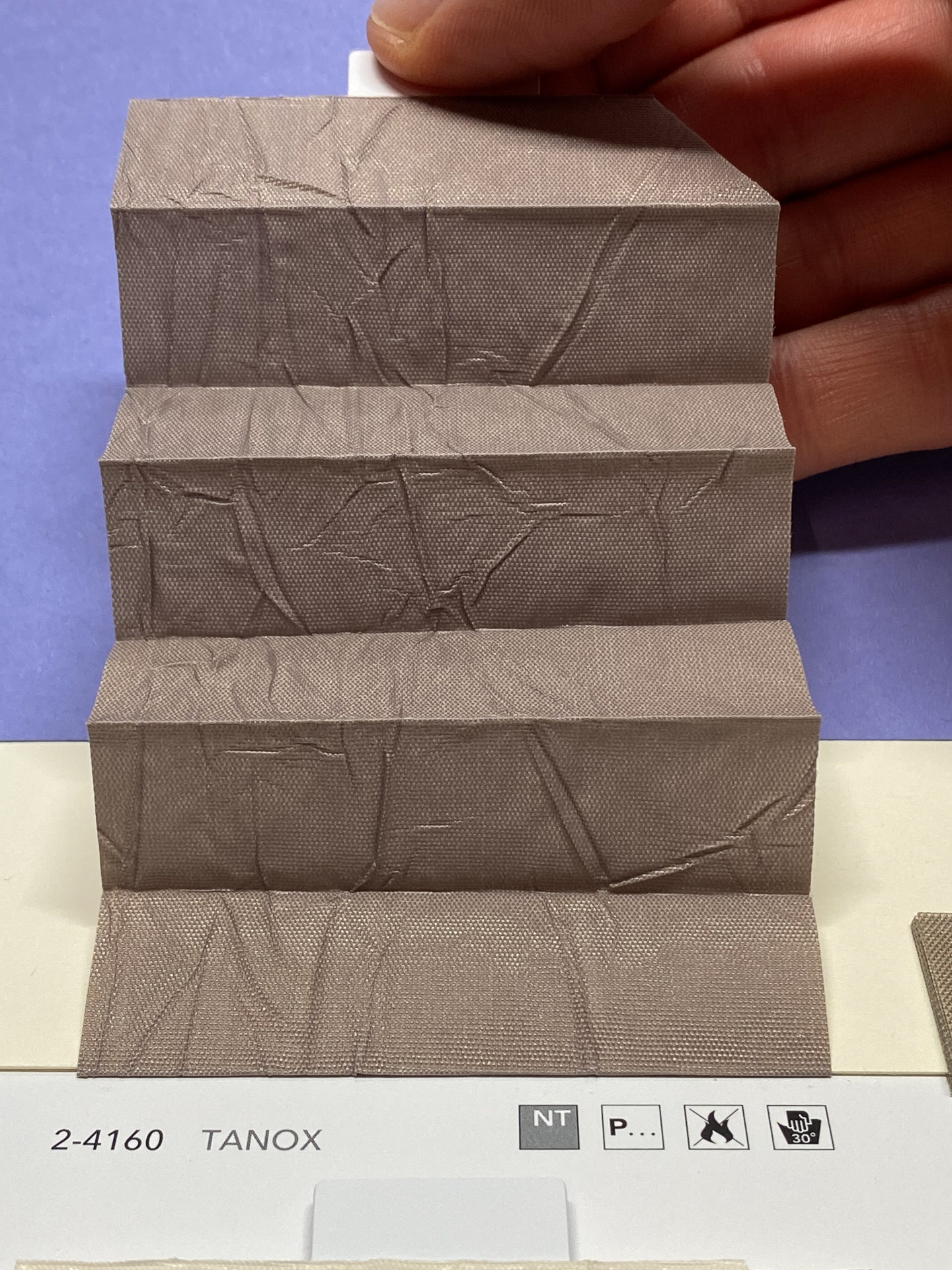 MHZ Plissee Stoff Muster aus der Farbkarte "9 Colors of EARTH" | Material: 100 % PES